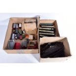 A QUANTITY OF UNBOXED AND ASSORTED OO GAUGE EXLEY G.W.R. COACHING STOCK, post-war items including