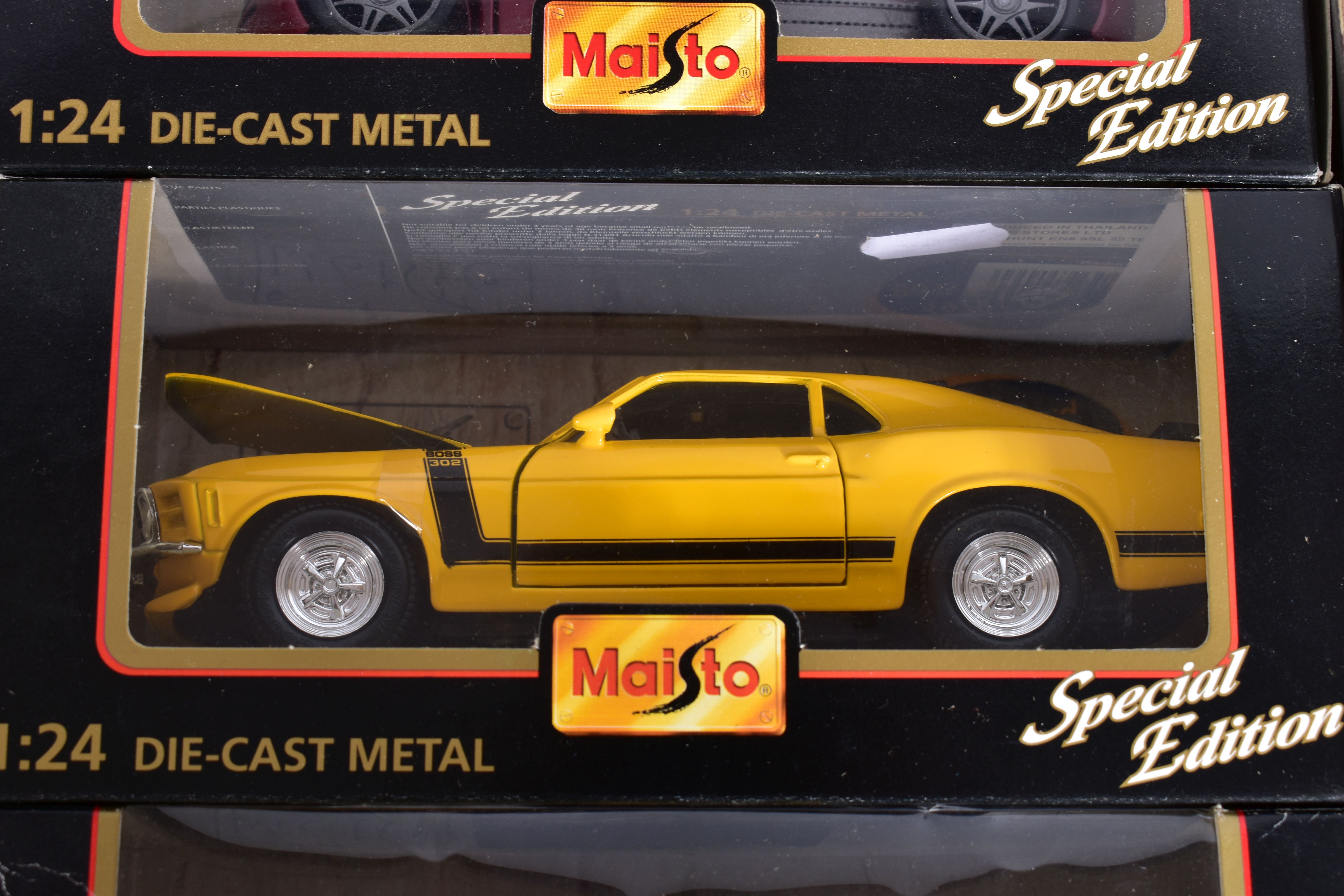 A QUANTITY OF BOXED 1:24 SCALE DIECAST CAR MODELS, Bburago racing cars and Maisto Special Edition, - Image 3 of 8