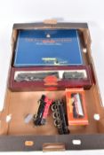 A BOXED HORNBY RAILWAYS OO GAUGE THE FLYING SCOTSMAN 1972 - 1975 LIMITED PRESENTATION EDITION SET,