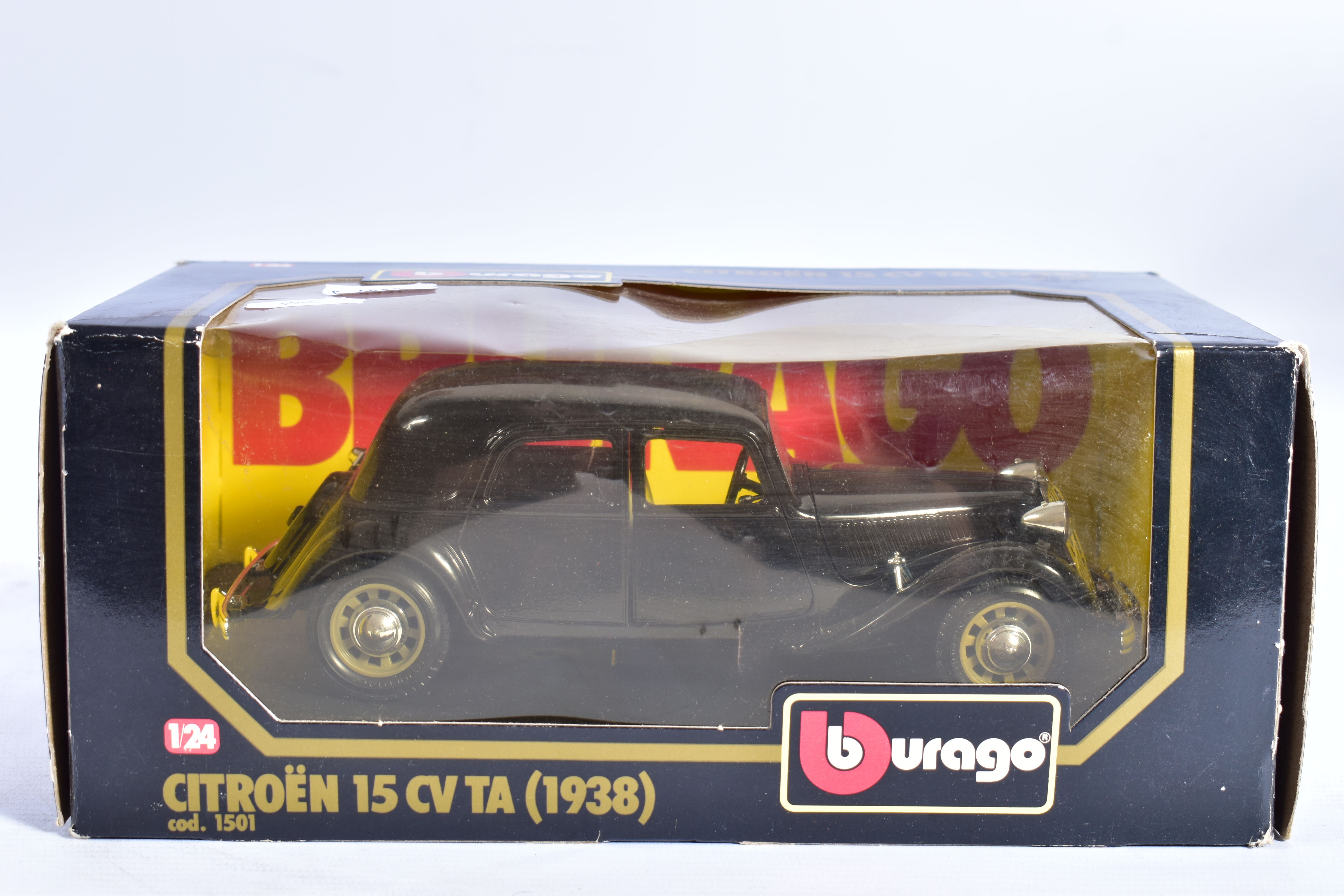 A QUANTITY OF BOXED BBURAGO 1:24 SCALE DIECAST CAR MODELS, mix of 1930's and 1940's sports cars - Image 4 of 18