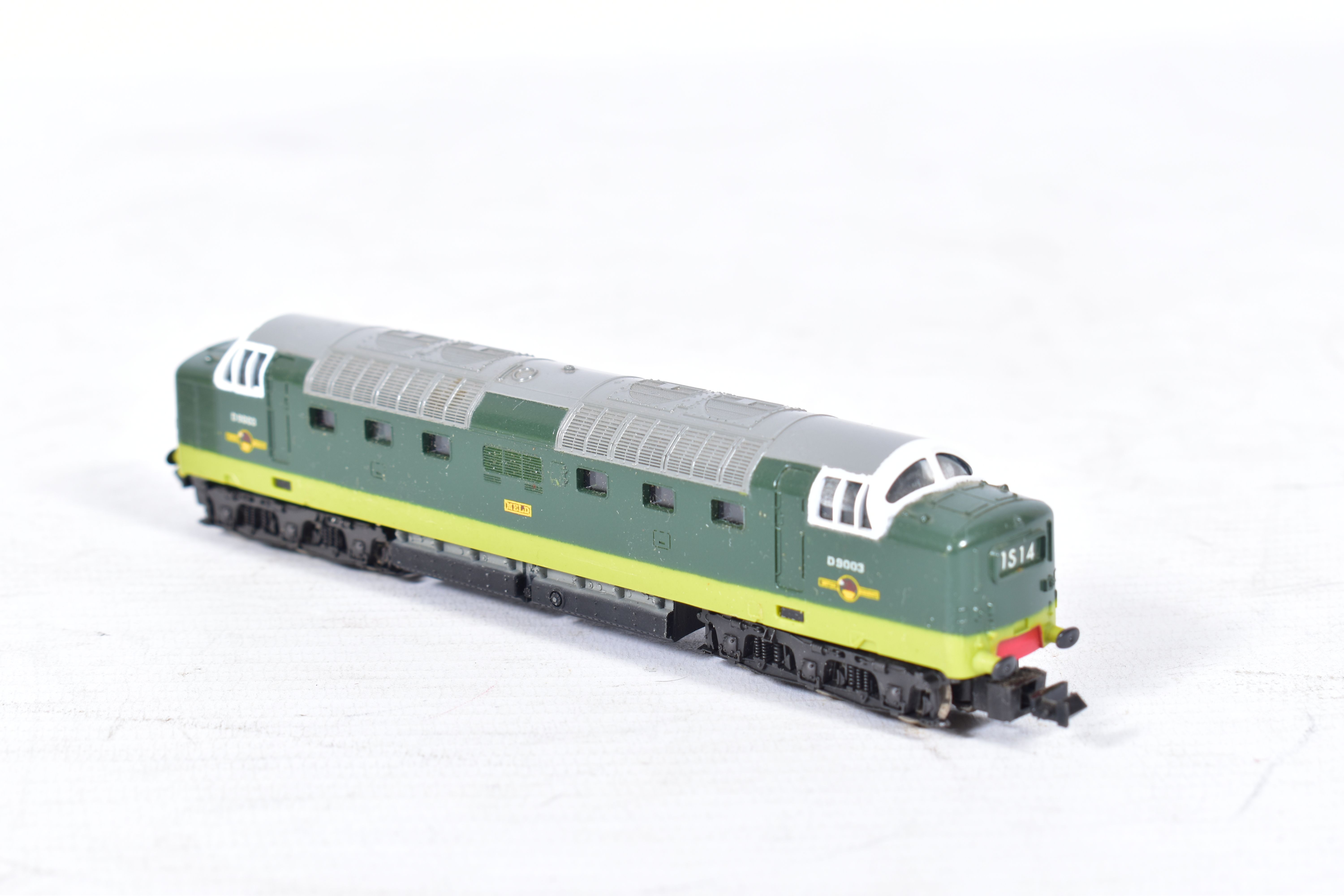 THREE LIMA N GAUGE CLASS 55 DELTIC LOCOMOTIVES, 2 x unboxed 'Meld' No.D9003, B.R. two tone green - Image 2 of 7