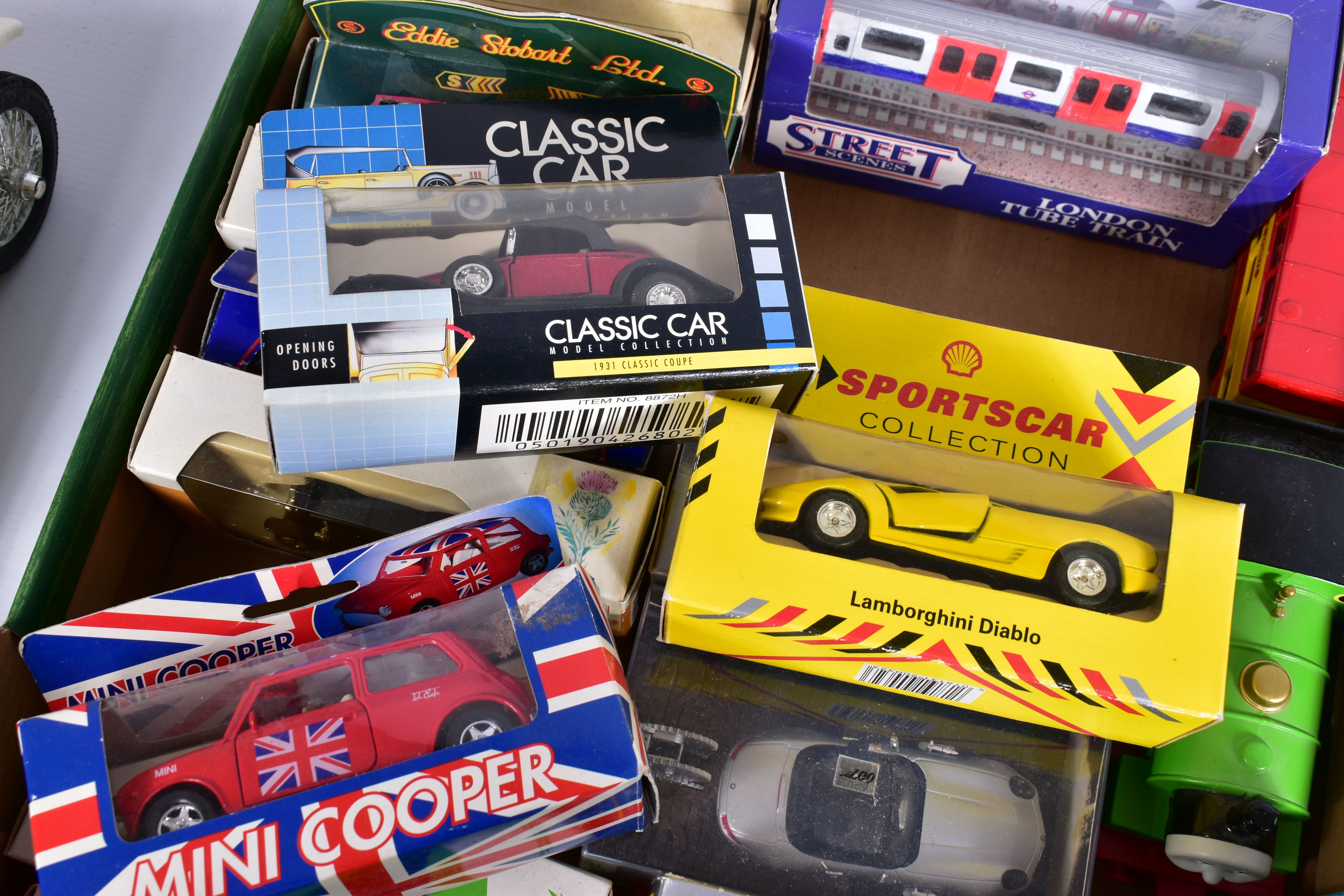 A QUANTITY OF BOXED AND UNBOXED ASSORTED DIECAST VEHICLES, unboxed playworn items include Corgi Toys - Image 5 of 7