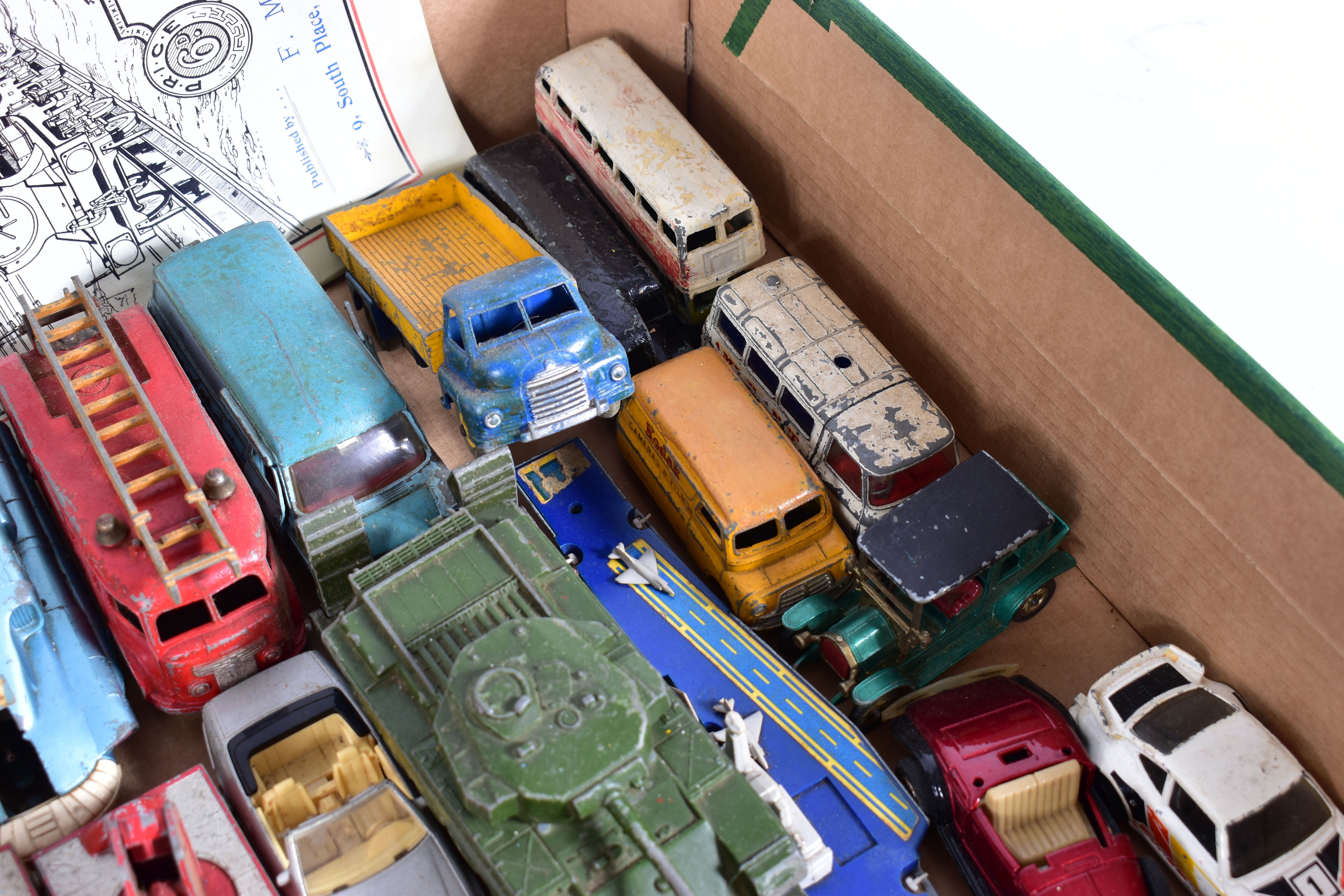 A QUANTITY OF UNBOXED AND ASSORTED PLAYWORN DIECAST VEHICLES, to include Corgi Toys Plymouth - Image 3 of 6