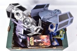 A BOX OF LFL STAR WARS VEHICLES AND AIRCRAFTS FROM THE EARLY 21ST CENTURY, to include a 2002