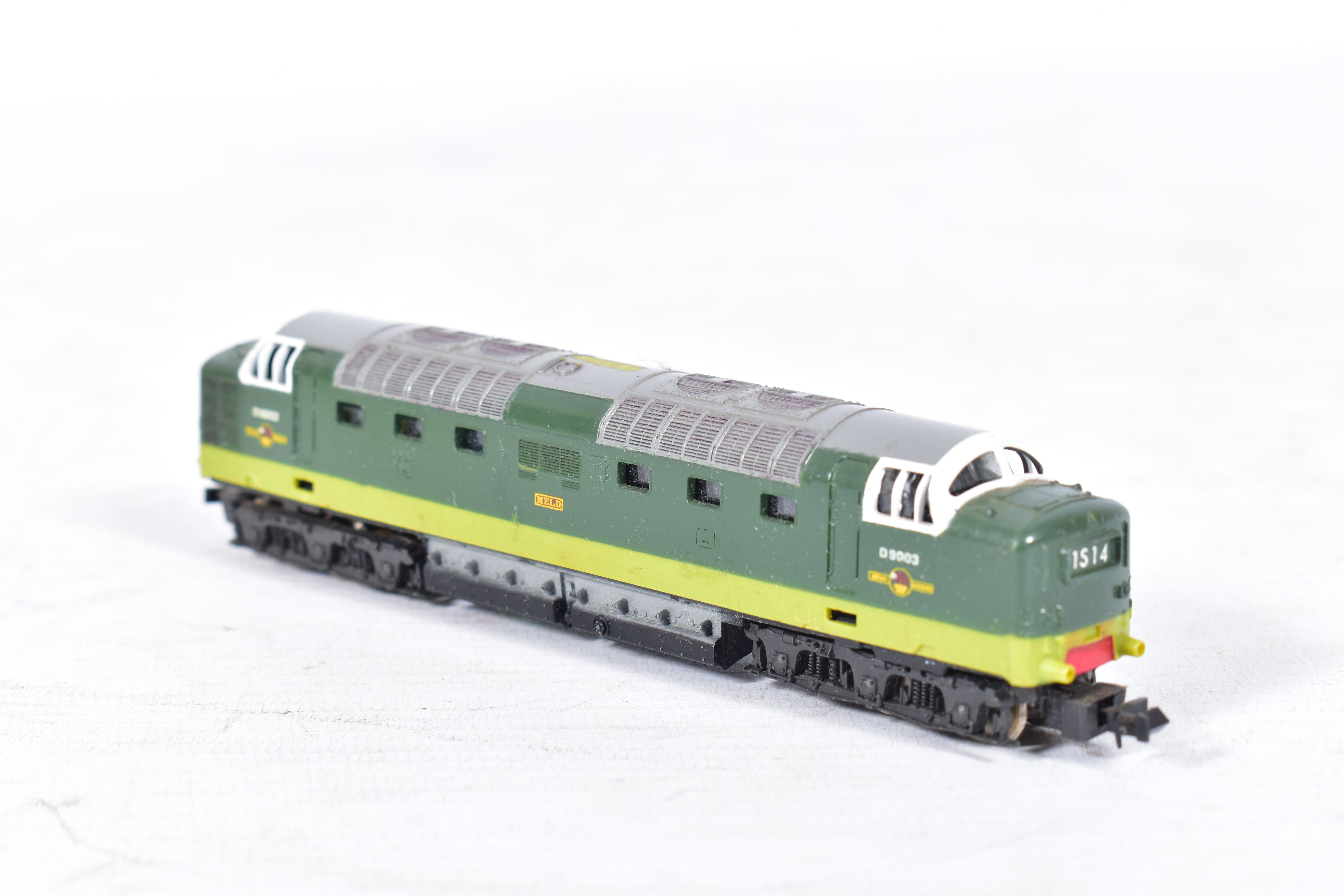 THREE LIMA N GAUGE CLASS 55 DELTIC LOCOMOTIVES, 2 x unboxed 'Meld' No.D9003, B.R. two tone green - Image 4 of 7