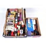 A QUANTITY OF ASSORTED MODERN DIECAST VEHICLES, to include boxed DG Models Bass Worthington