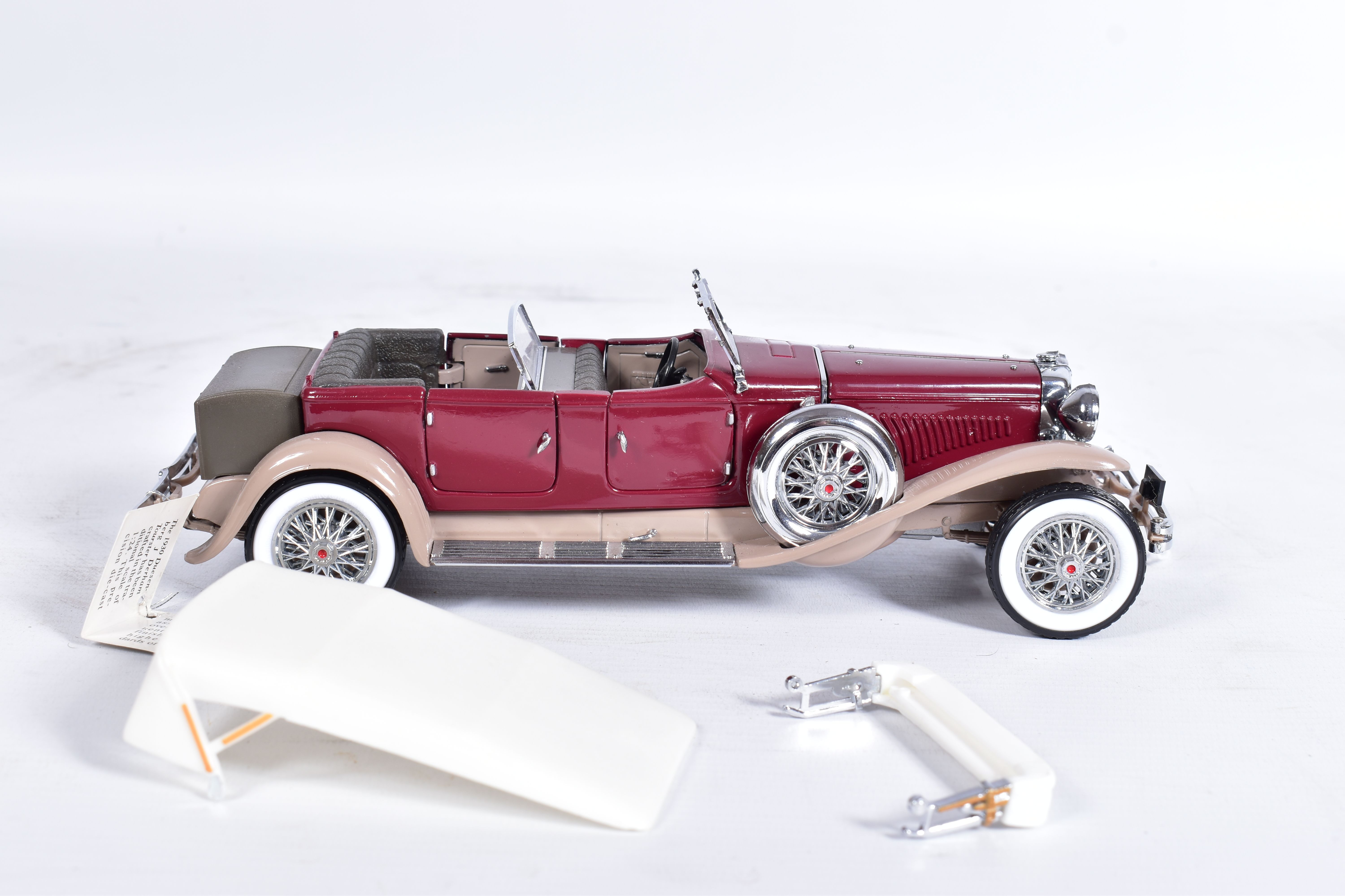 THREE UNBOXED FRANKLIN MINT CARS, all 1:24 scale, 1930 Bugatti Royale Coupe Napoleon, 1930 - Image 13 of 14