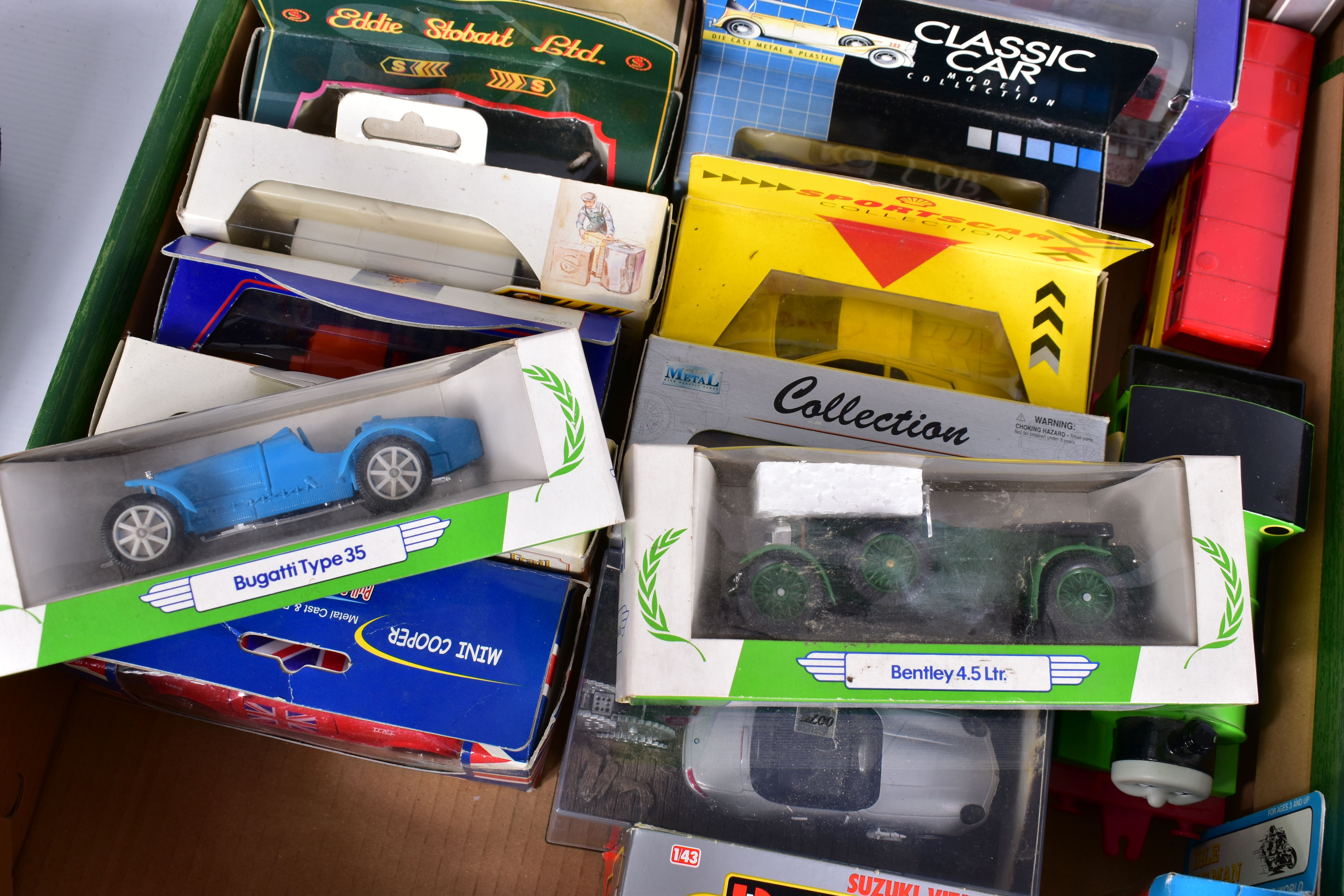 A QUANTITY OF BOXED AND UNBOXED ASSORTED DIECAST VEHICLES, unboxed playworn items include Corgi Toys - Image 4 of 7