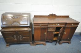 A 1940'S OAK SIDEBOARD, with three drawers, width 137cm x depth 52cm x height 103cm, and an oak