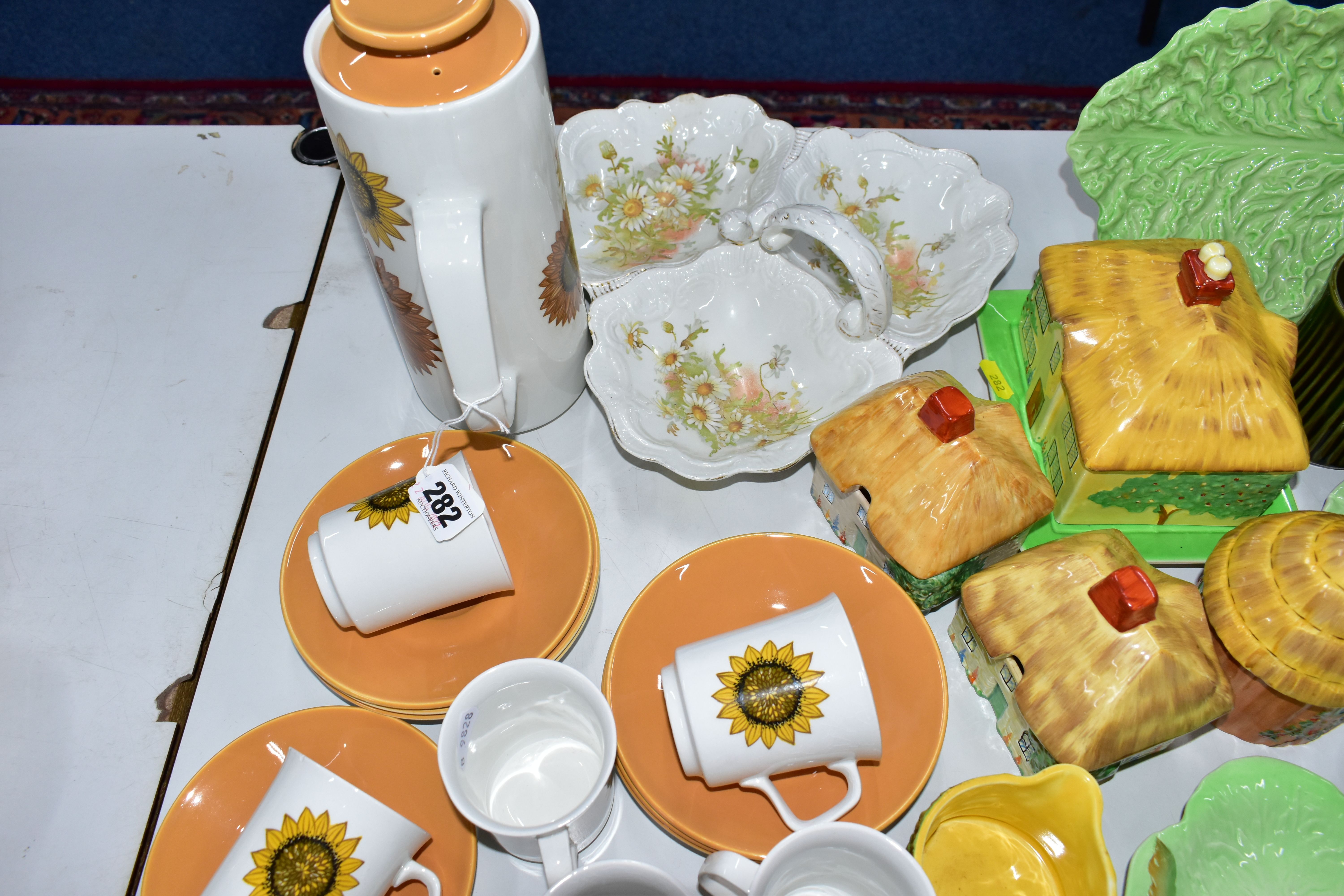 A COLLECTION OF CARLTON WARE AND J.G MEAKIN COFFEE SET, comprising a 'Sunflower' pattern coffee pot, - Image 2 of 5