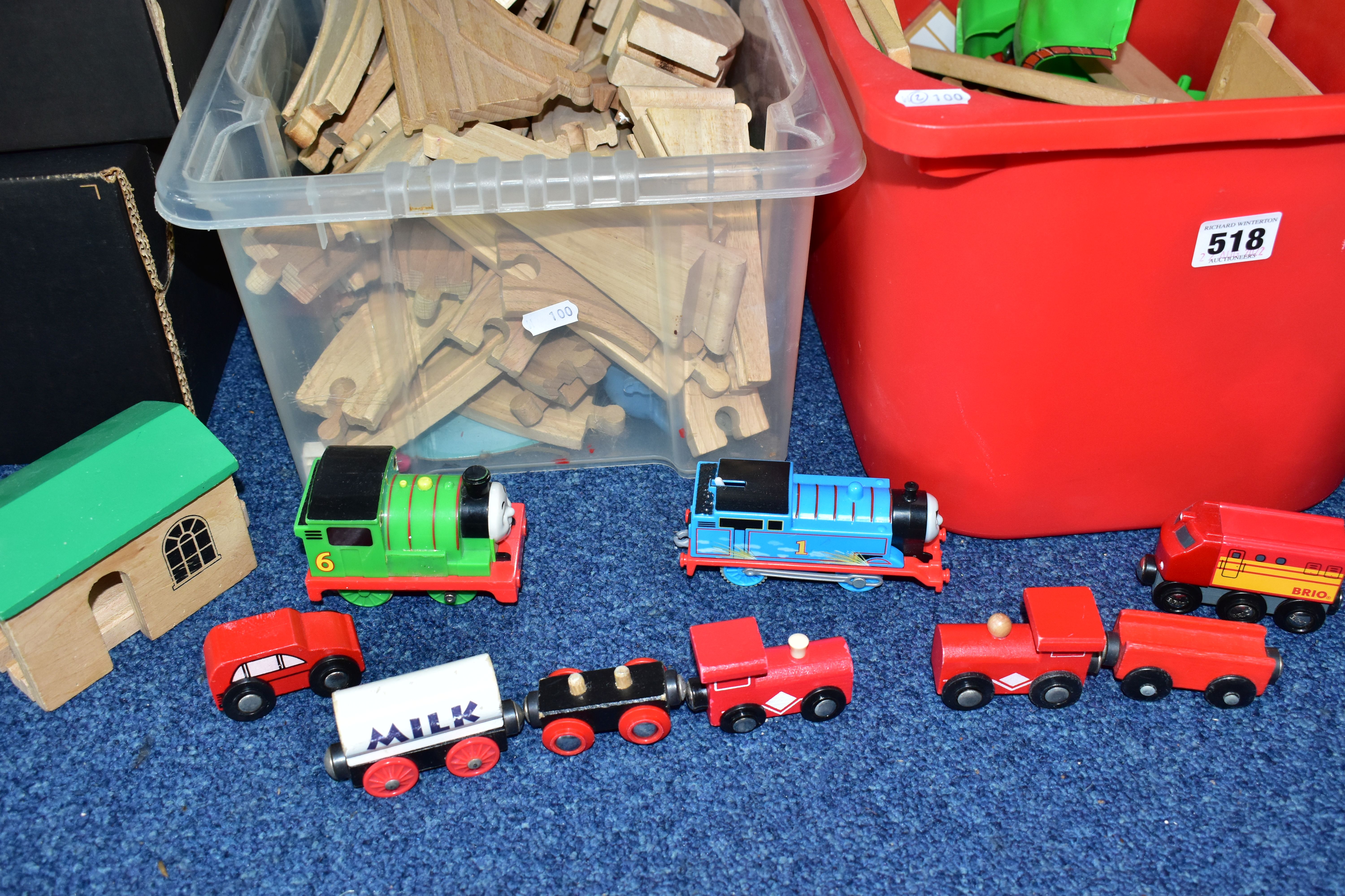 THREE BOXES OF CHILDREN'S WOODEN RAILWAY TRACK, TRAINS, BUILDINGS, ETC, including a small element of - Bild 2 aus 5