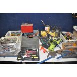 A LARGE QUANTITY OF TOOLS to include modern and vintage tools including screwdrivers, drill bits,