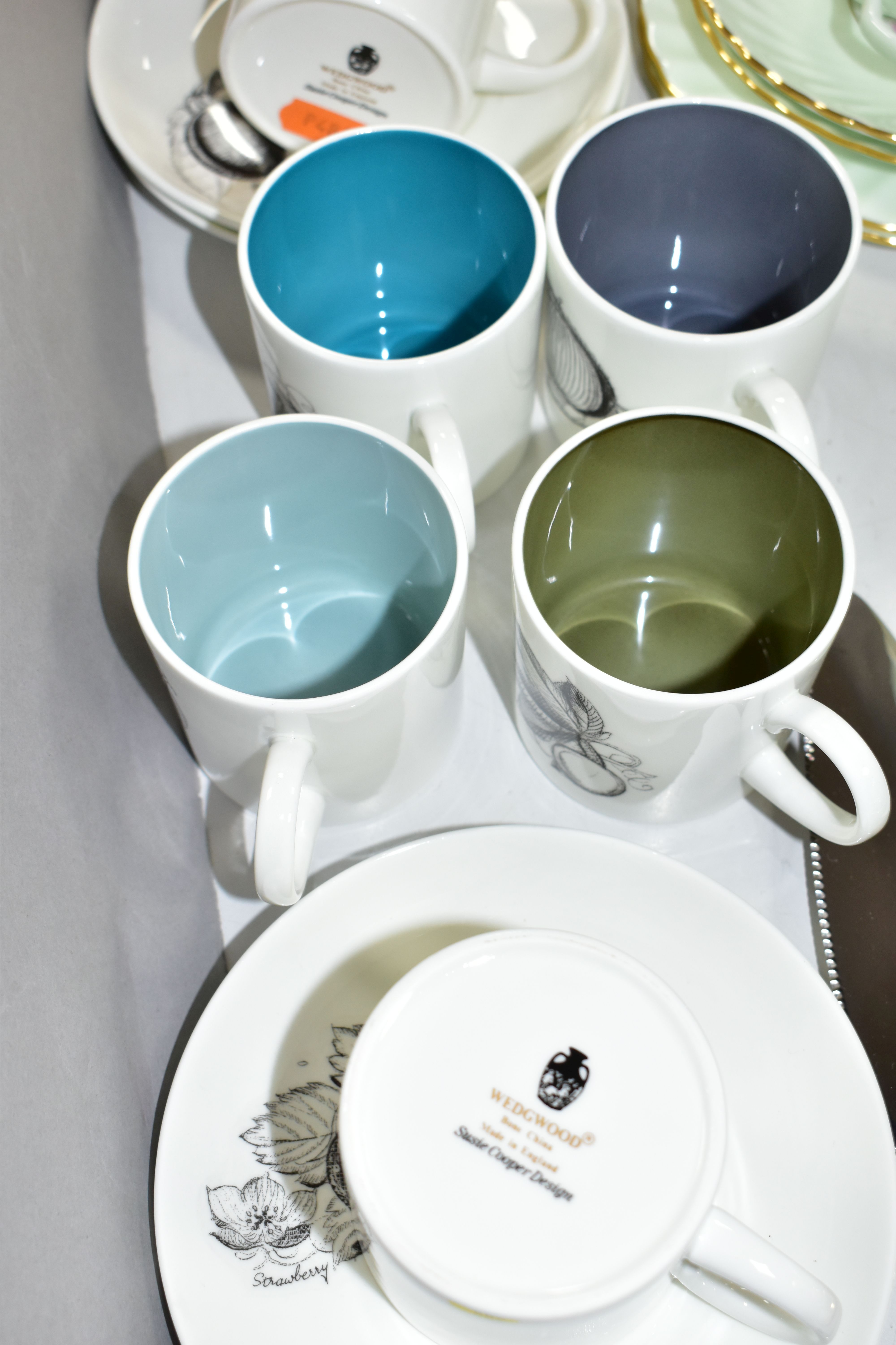 THREE AYNSLEY FRUIT DESIGN DINNER PLATES, WEDGWOOD SUSIE COOPER DESIGN COFFEE WARES, A PALE GREEN - Image 2 of 6