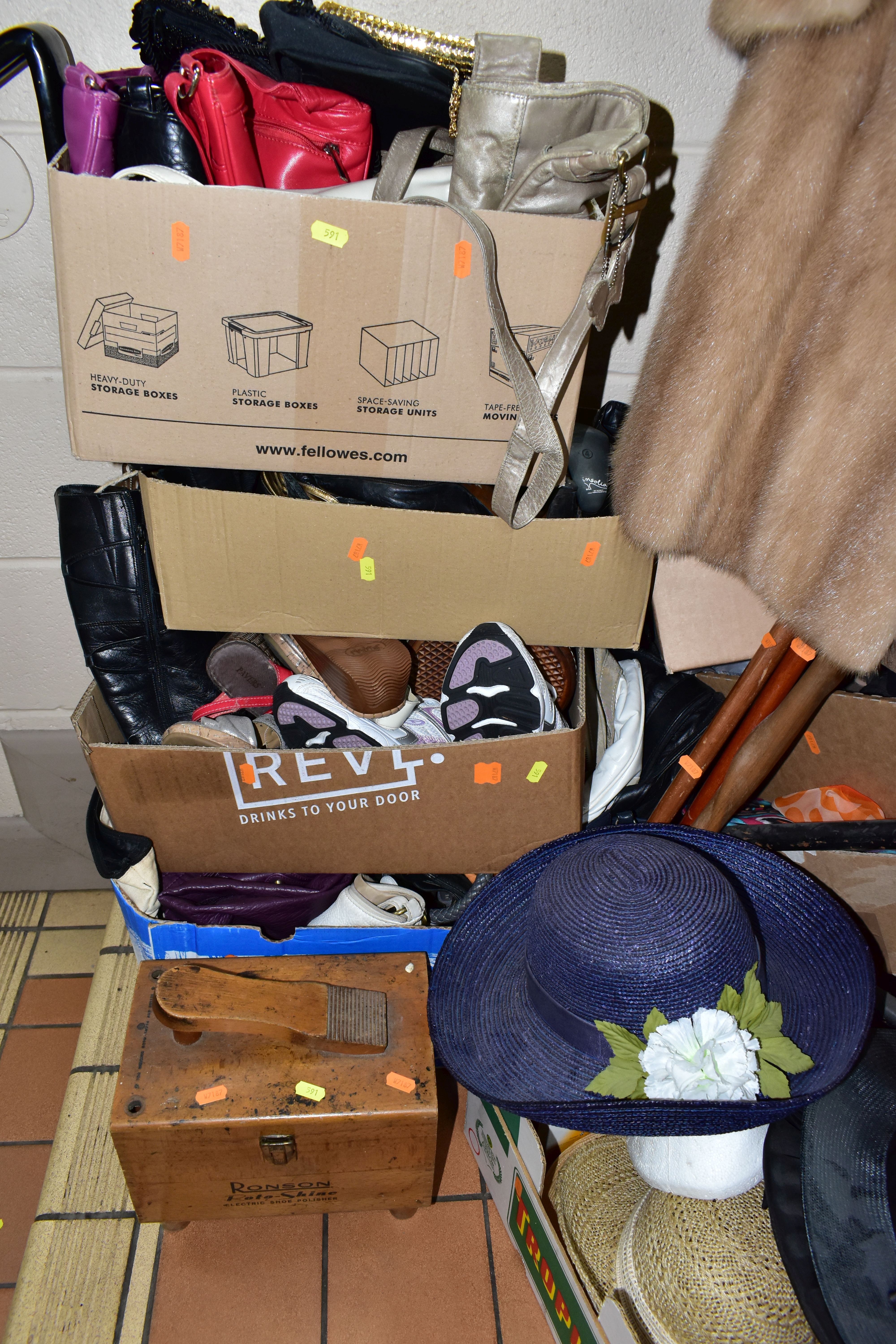 TEN BOXES OF LADIES SHOES, HATS AND CLOTHING, to include two fur stoles, four fur jackets (three - Bild 5 aus 10