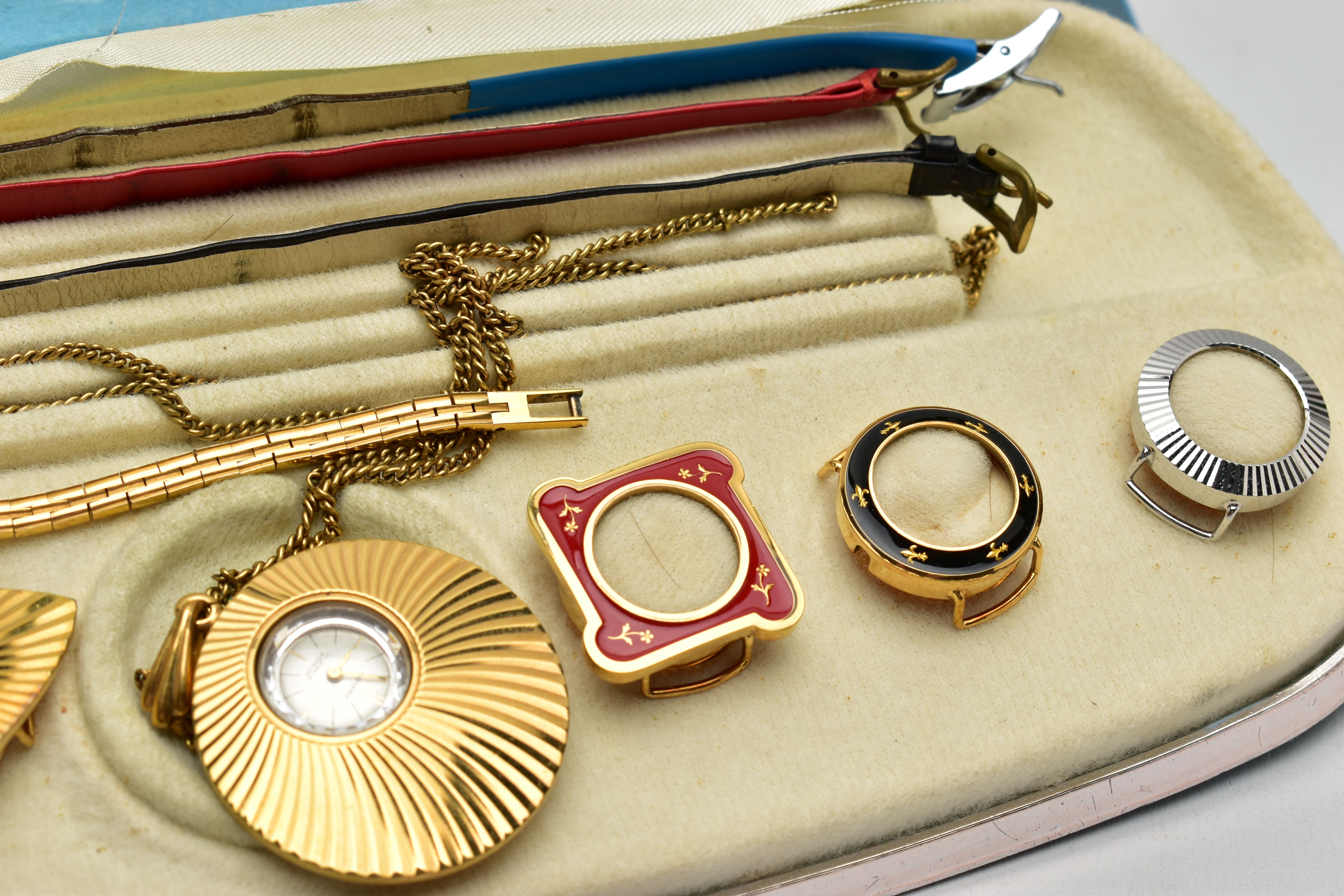 A LADIES ROTARY WRISTWATCH COMPANION SET, the cased companion set to include a yellow metal - Bild 3 aus 3