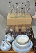 A ROYAL DOULTON DINNER SERVICE, ROYAL DOULTON AND OTHER GLASSWARES, the dinner service designed