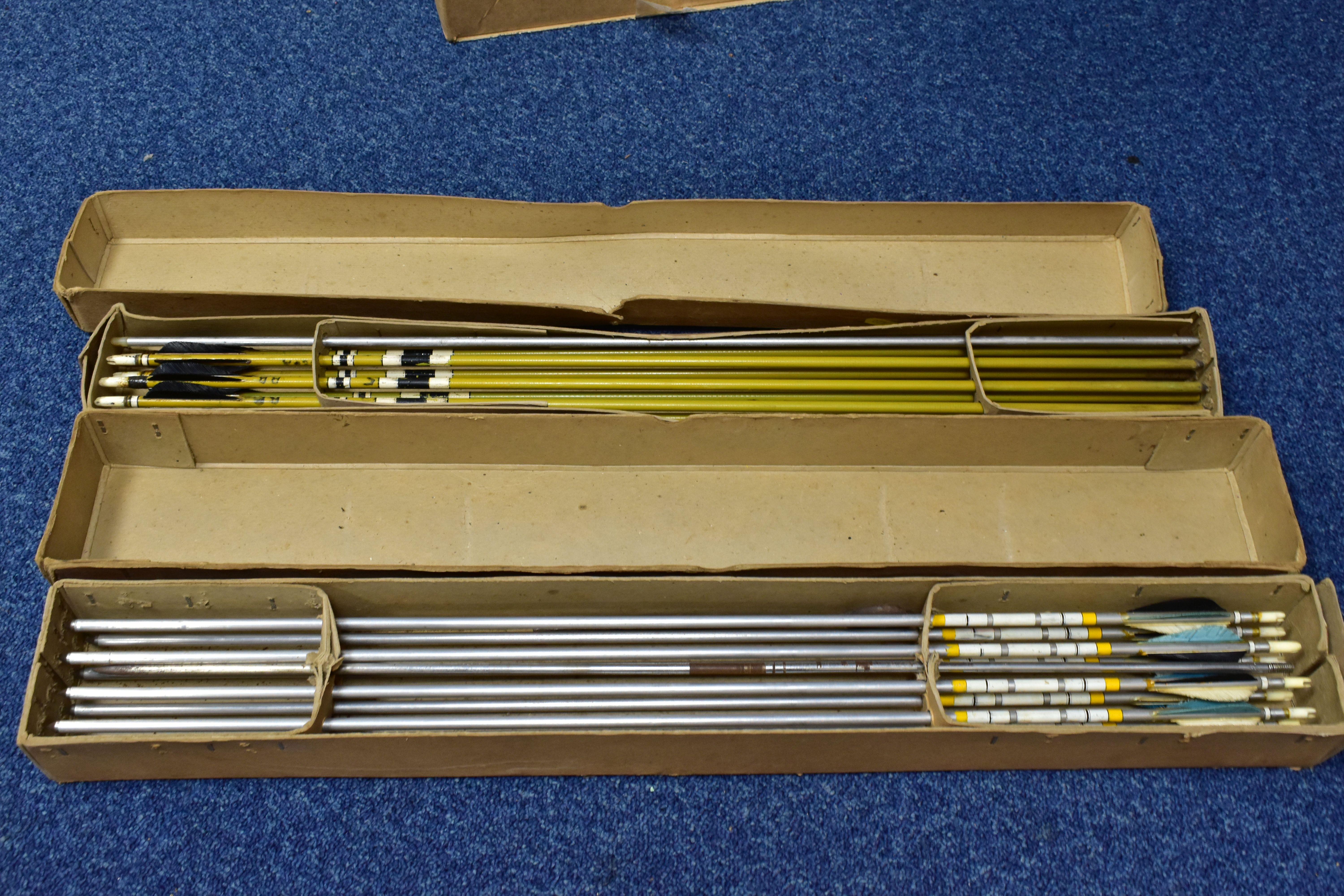 THREE BOXES OF ARCHERY ARROWS, a boxed set of eight metal 'Regency Mark II' arrows, a box containing - Bild 2 aus 3