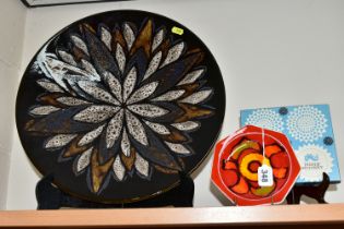 TWO PIECES OF POOLE POTTERY, comprising a boxed 'Delphis 42' heptagonal shaped dish, width 15cm