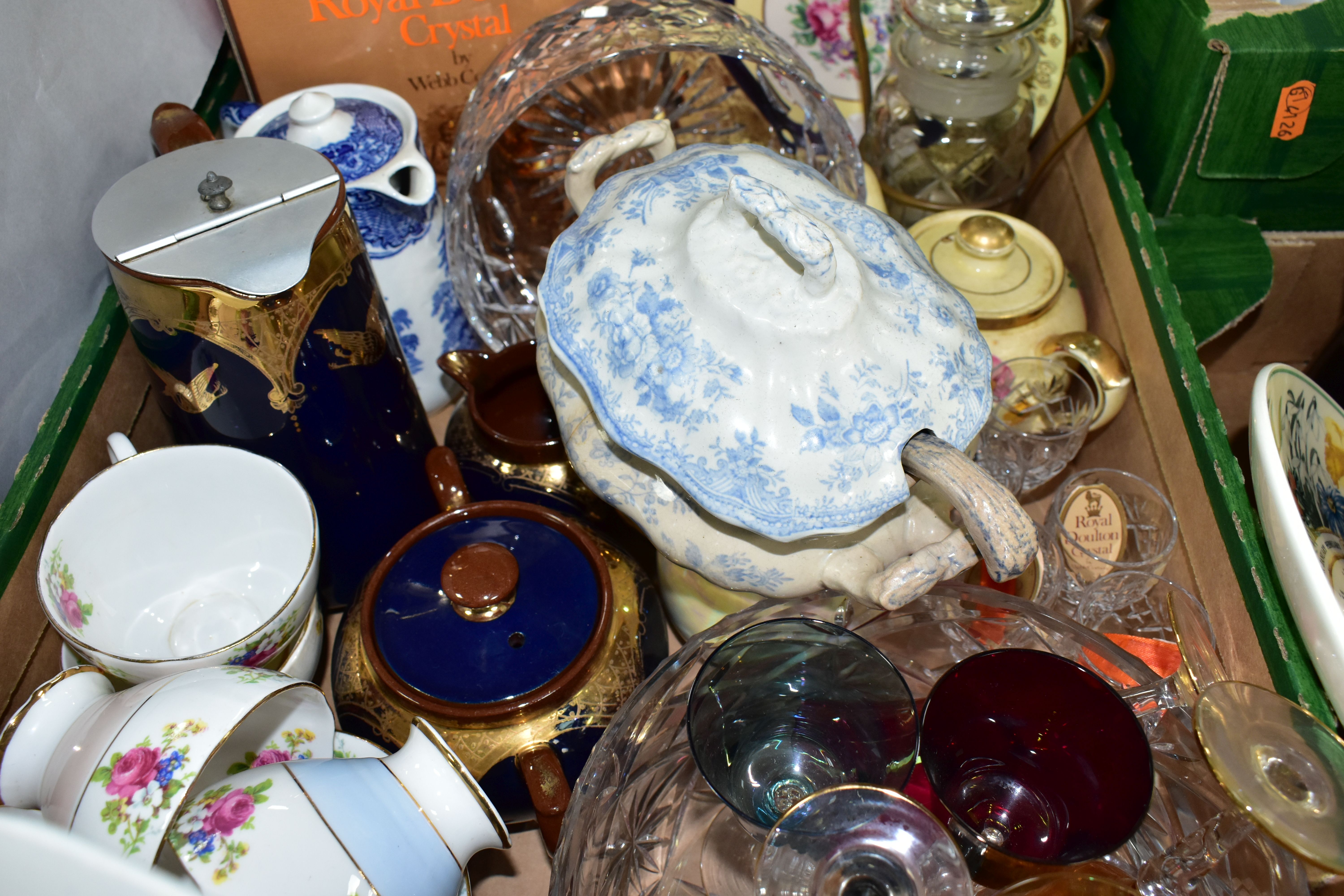 THREE BOXES OF CERAMICS AND GLASSWARE, to include a Royal Doulton crystal dish, six sherry - Bild 2 aus 5