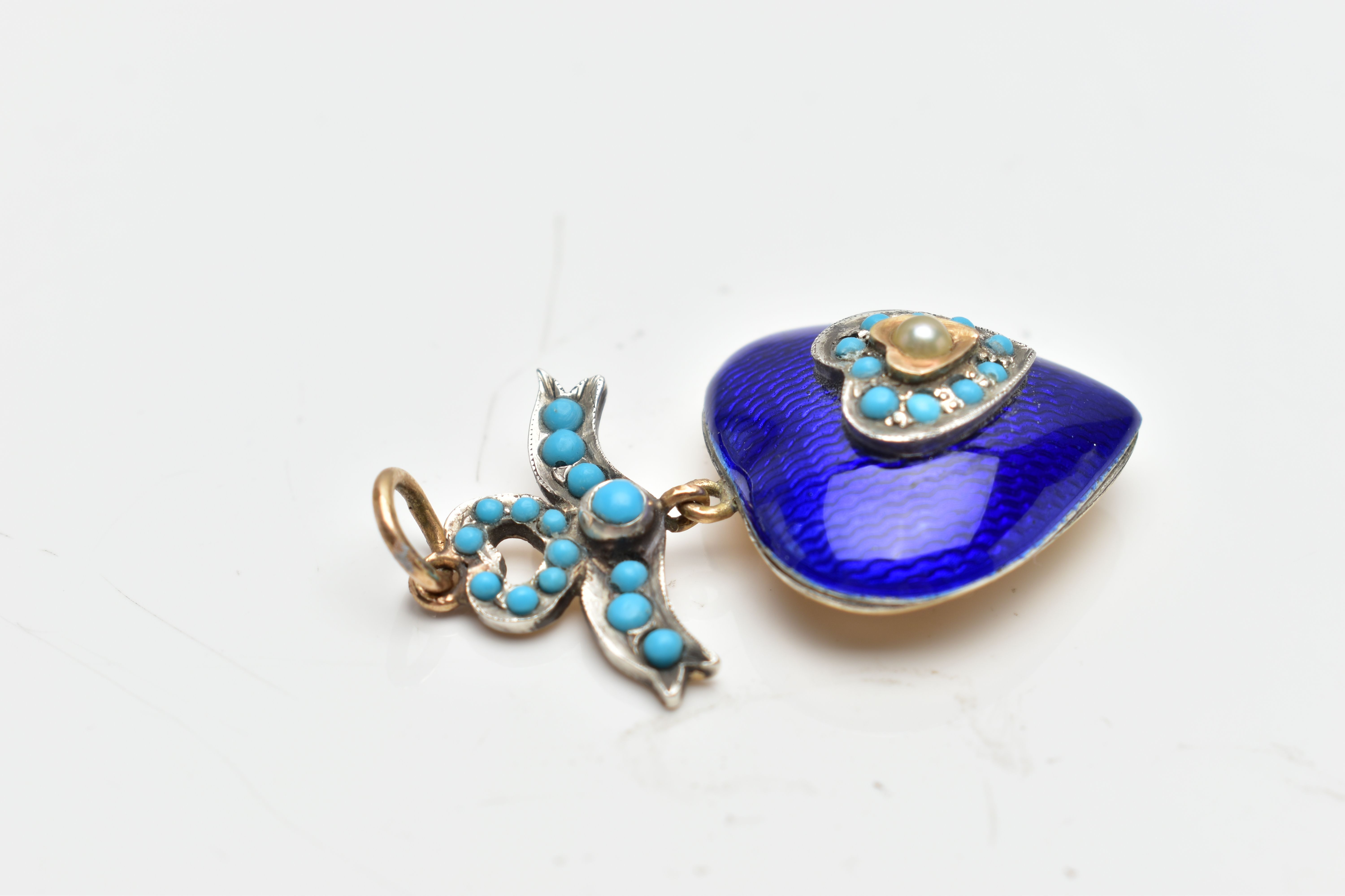 A GUILLOCHE ENAMEL, TURQUOISE AND SEED PEARL HEART PENDANT, a yellow and white metal, deep blue - Image 5 of 5