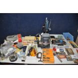 A LARGE QUANTITY OF VINTAGE AND MODERN TOOLS AND SPARES to include marking tools, ELU router, heat