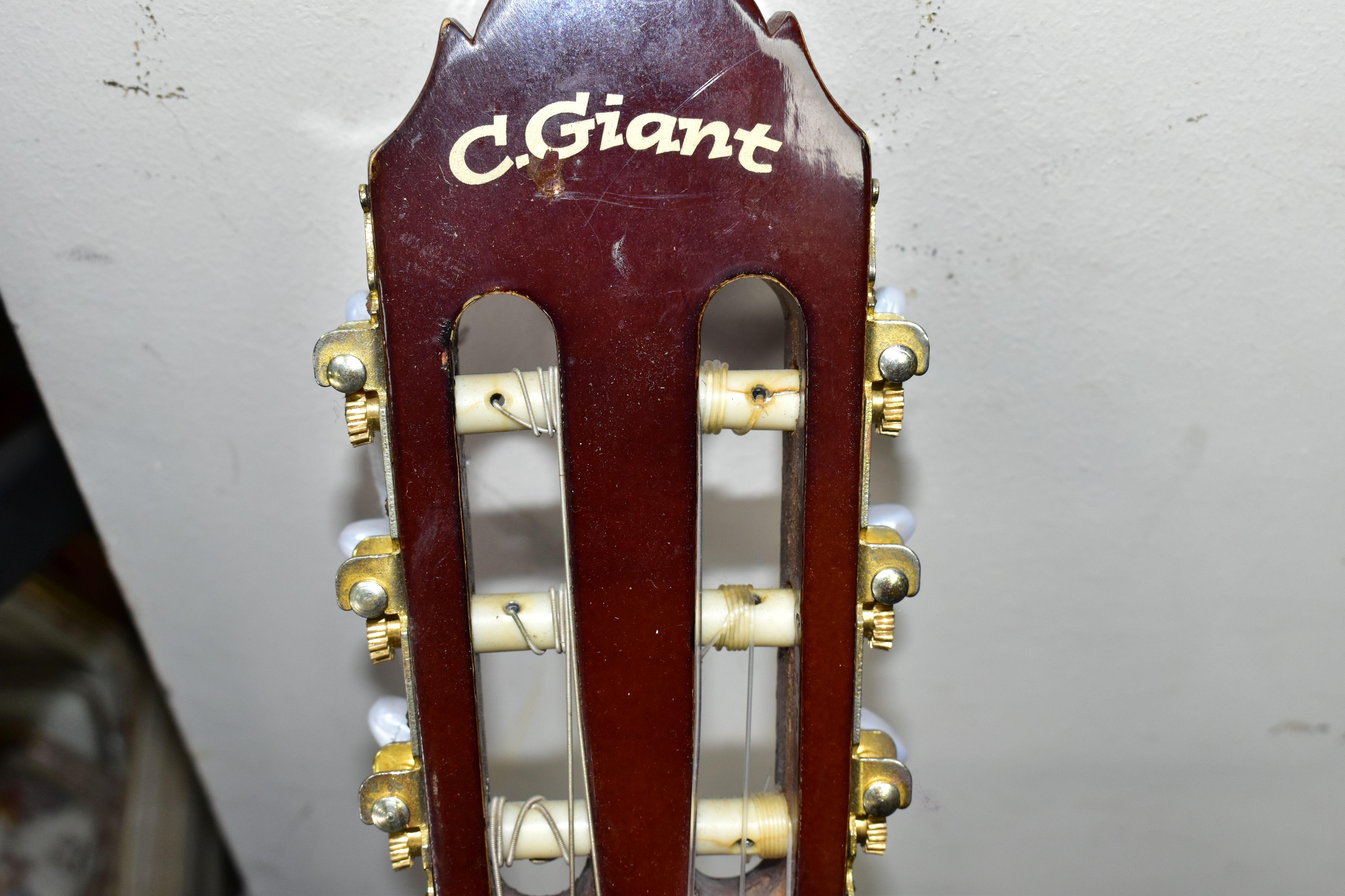 A C GIANT ACOUSTIC GUITAR, with adjustable stand (2) (Condition report: generally appears in fair - Bild 2 aus 5