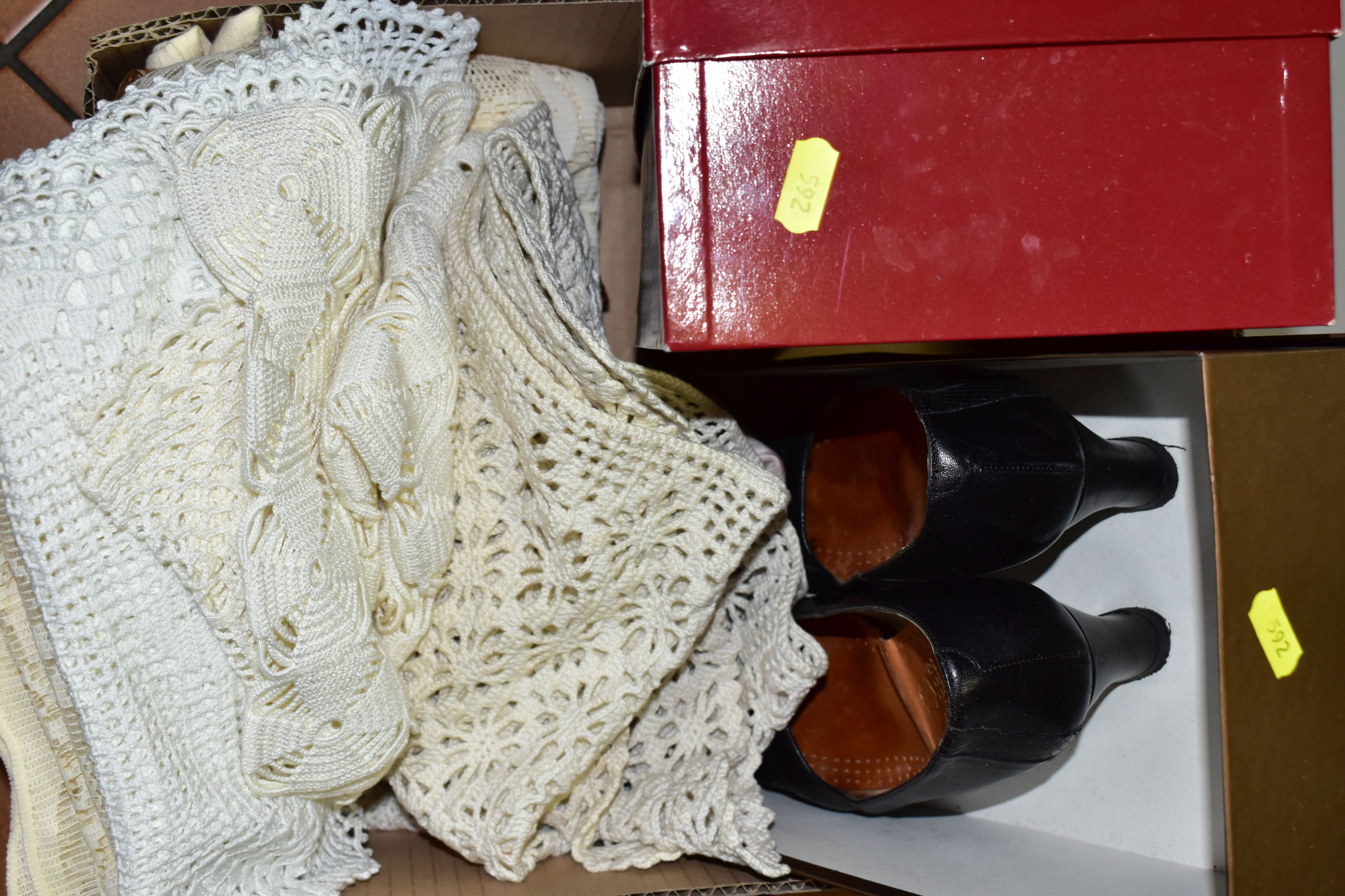 A COLLECTION OF LADIES AND GENTS CLOTHING, to include a box of crocheted tablecloths and doilies, - Bild 4 aus 4