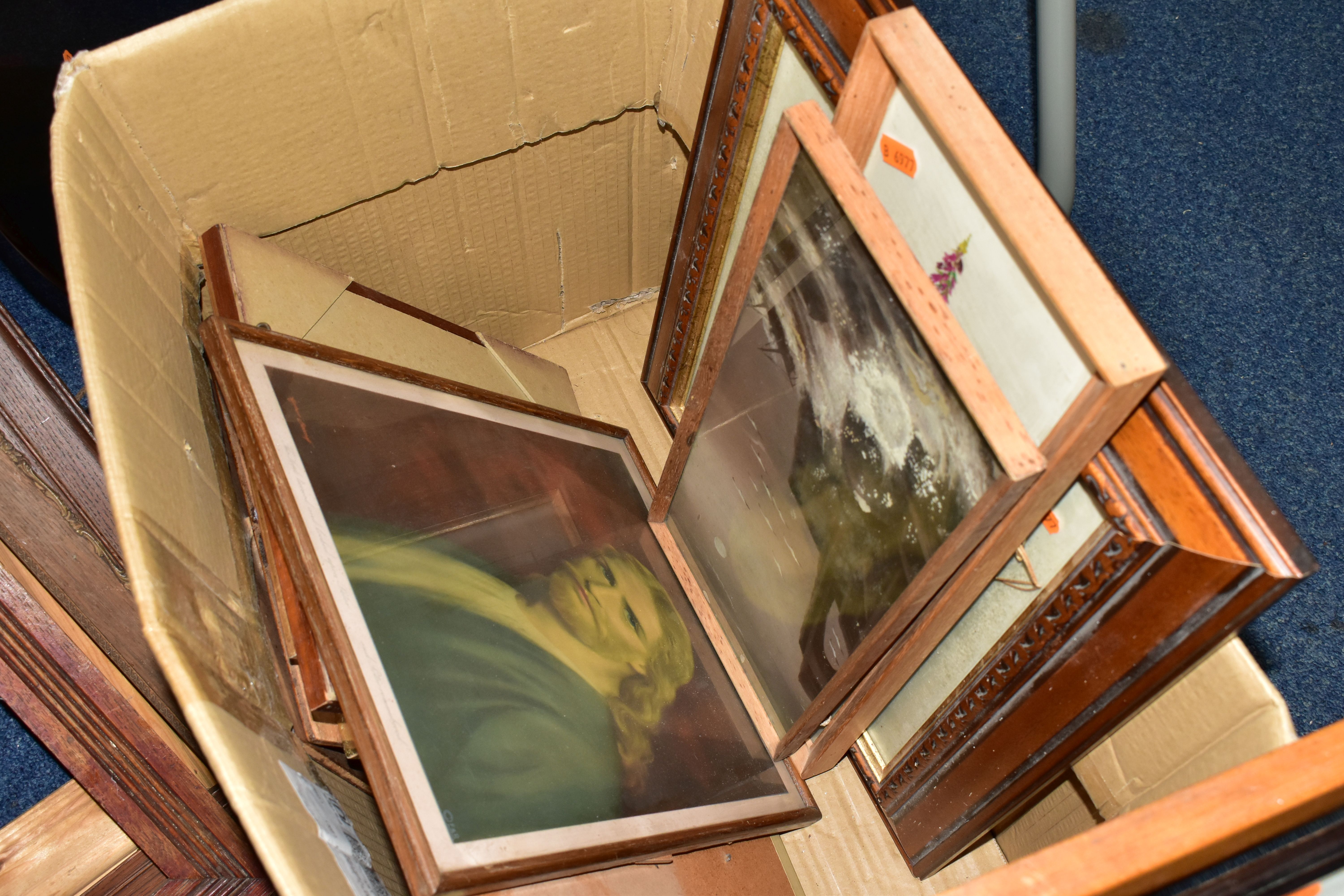 FIVE BOXES OF UPHOLSTERY TEXTILES AND PICTURE FRAMES, to include a quantity of ginger coconut - Image 10 of 10