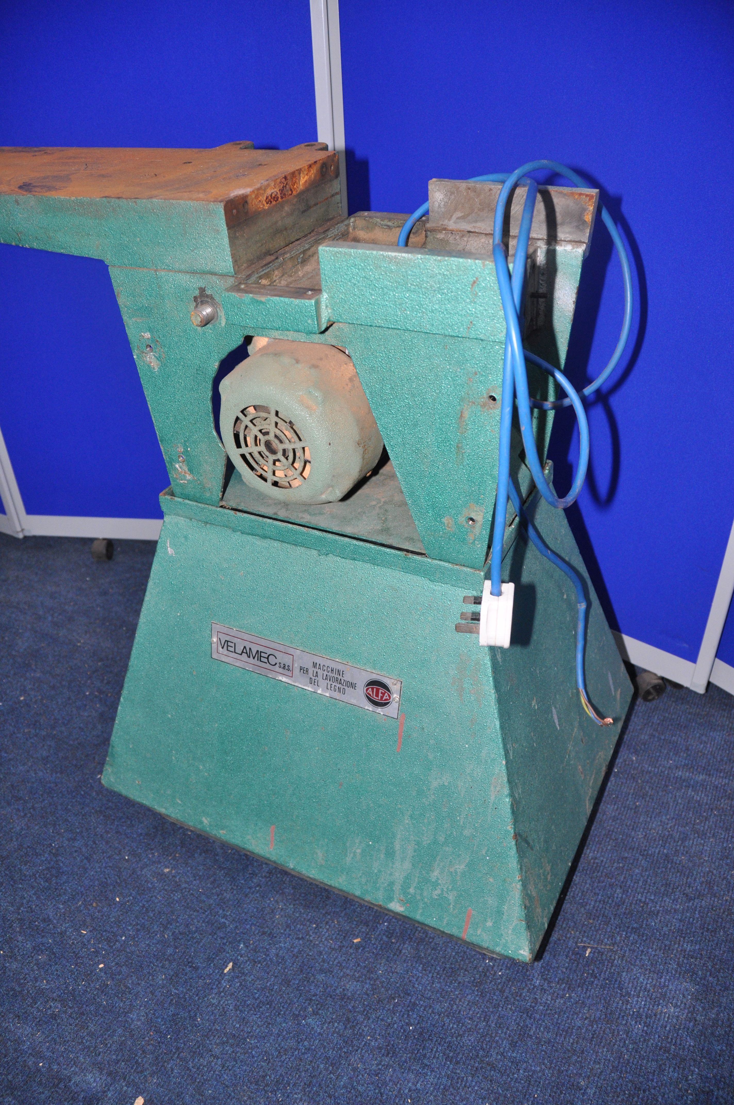 A VELAMEC WOODWORKING MACHINE comprising a drill press, circular saw, planer etc not assembled but - Bild 3 aus 6