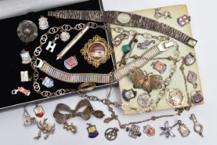 A SELECTION OF SILVER AND WHITE METAL JEWELLERY, to include a ladies silver 'Accurist' wristwatch
