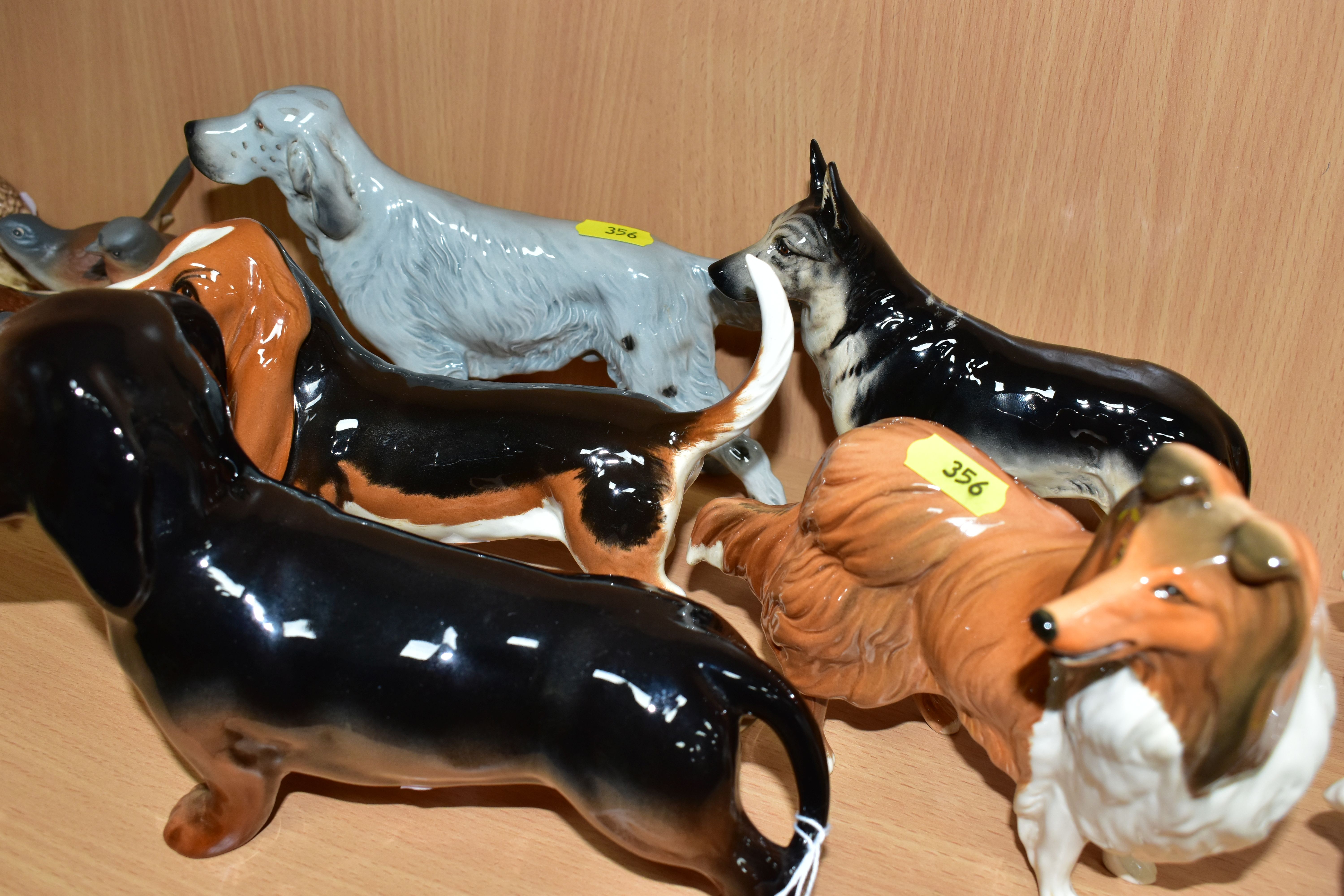 FIVE BESWICK DOGS, all gloss, comprising Basset Hound Fochno Trinket, no. 2045A, Dachshund - - Bild 3 aus 3