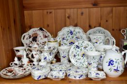 A GROUP OF COALPORT TEA AND GIFT WARES, in Pageant and Hong Kong patterns, twenty six pieces,