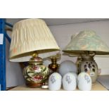 FIVE TABLE LAMPS TOGETHER WITH GLASS LIGHT SHADES, comprising four 1950's patterned glass shades,