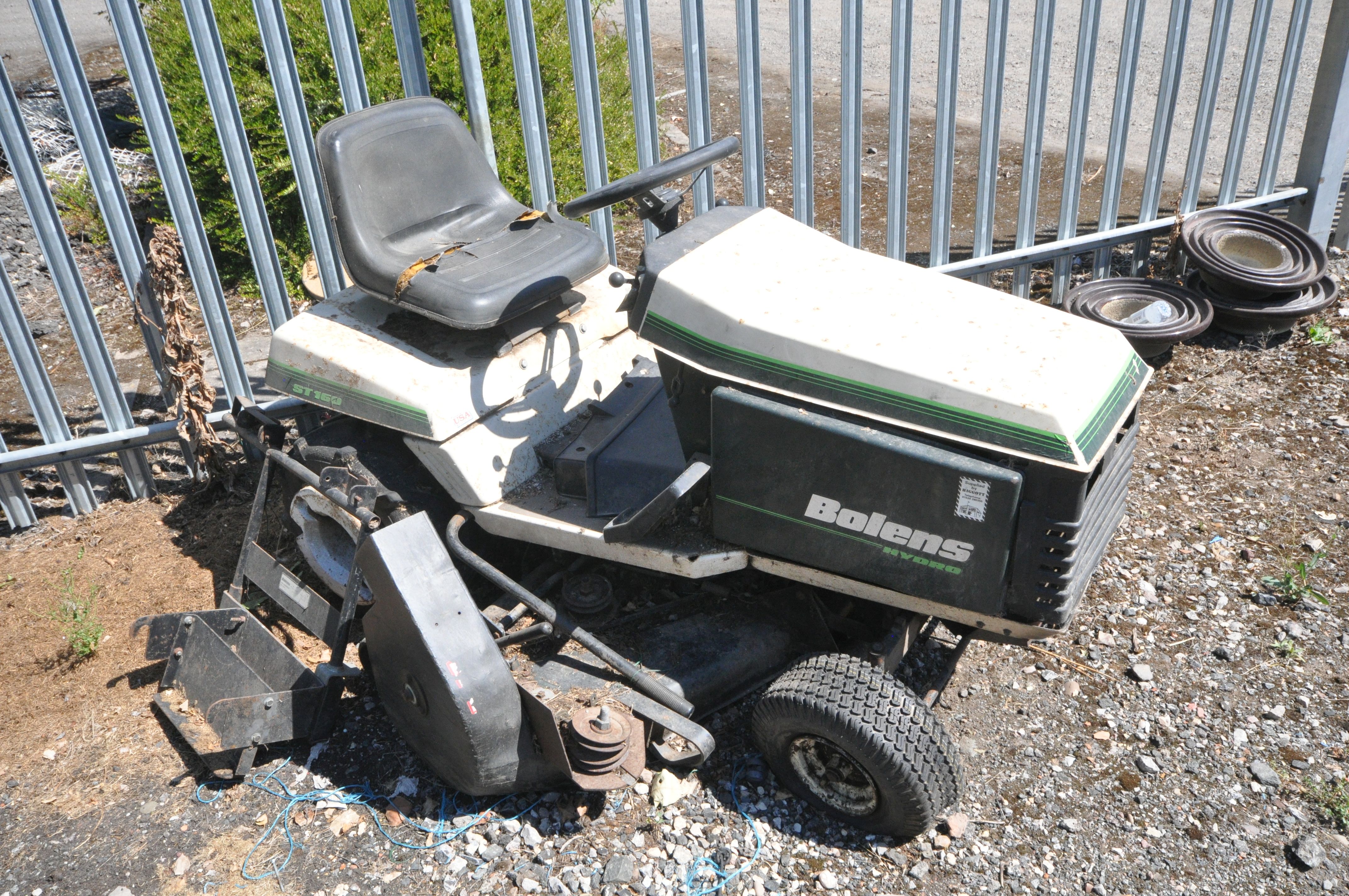 A BOLENS HYDRO ST160 PETROL RIDE ON LAWNMOWER (condition:-no key so untested, bodywork rusty and