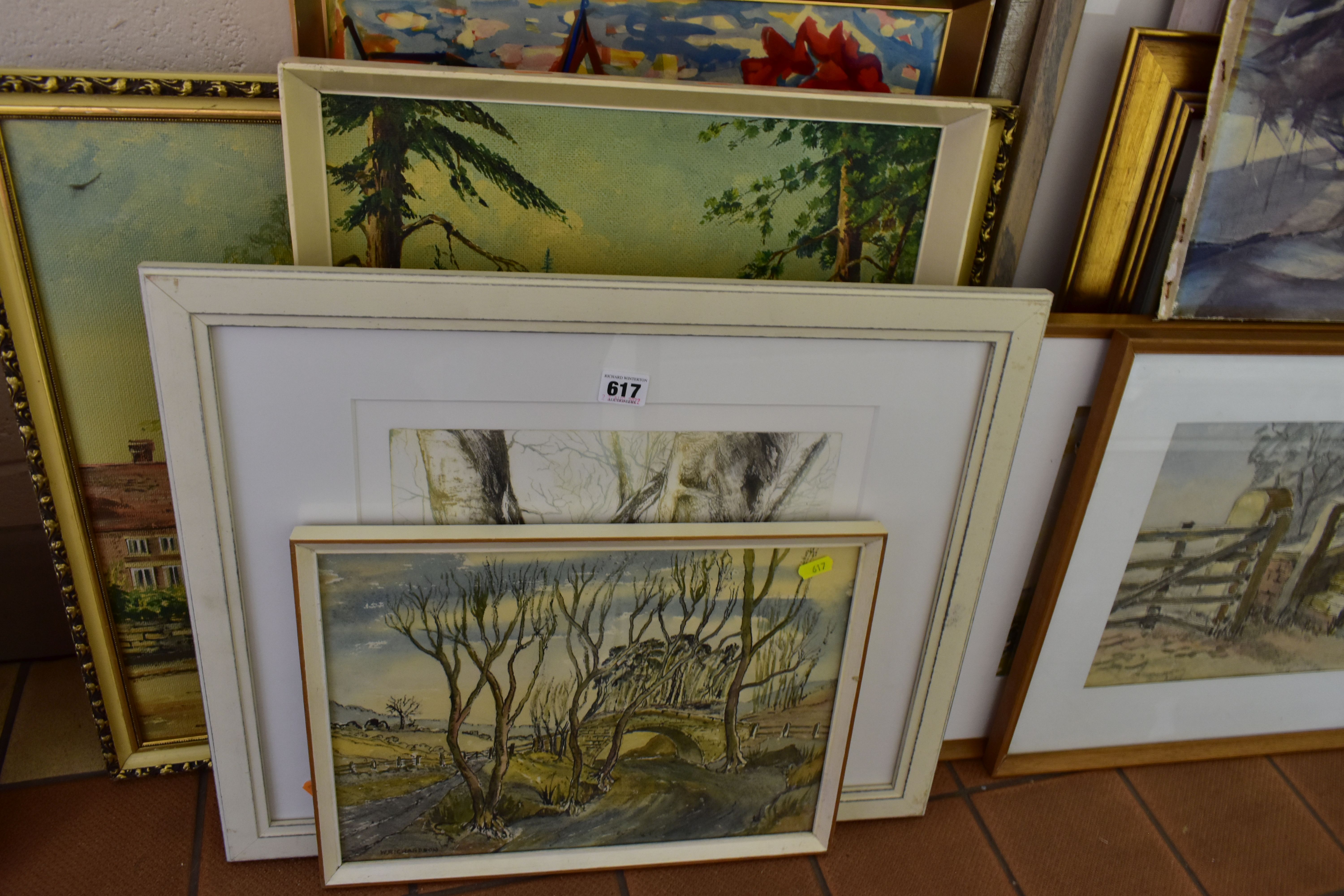 A COLLECTION OF LATER 20TH CENTURY PAINTINGS AND PRINTS ETC, to include E Richardson 'Ardington - Bild 3 aus 3