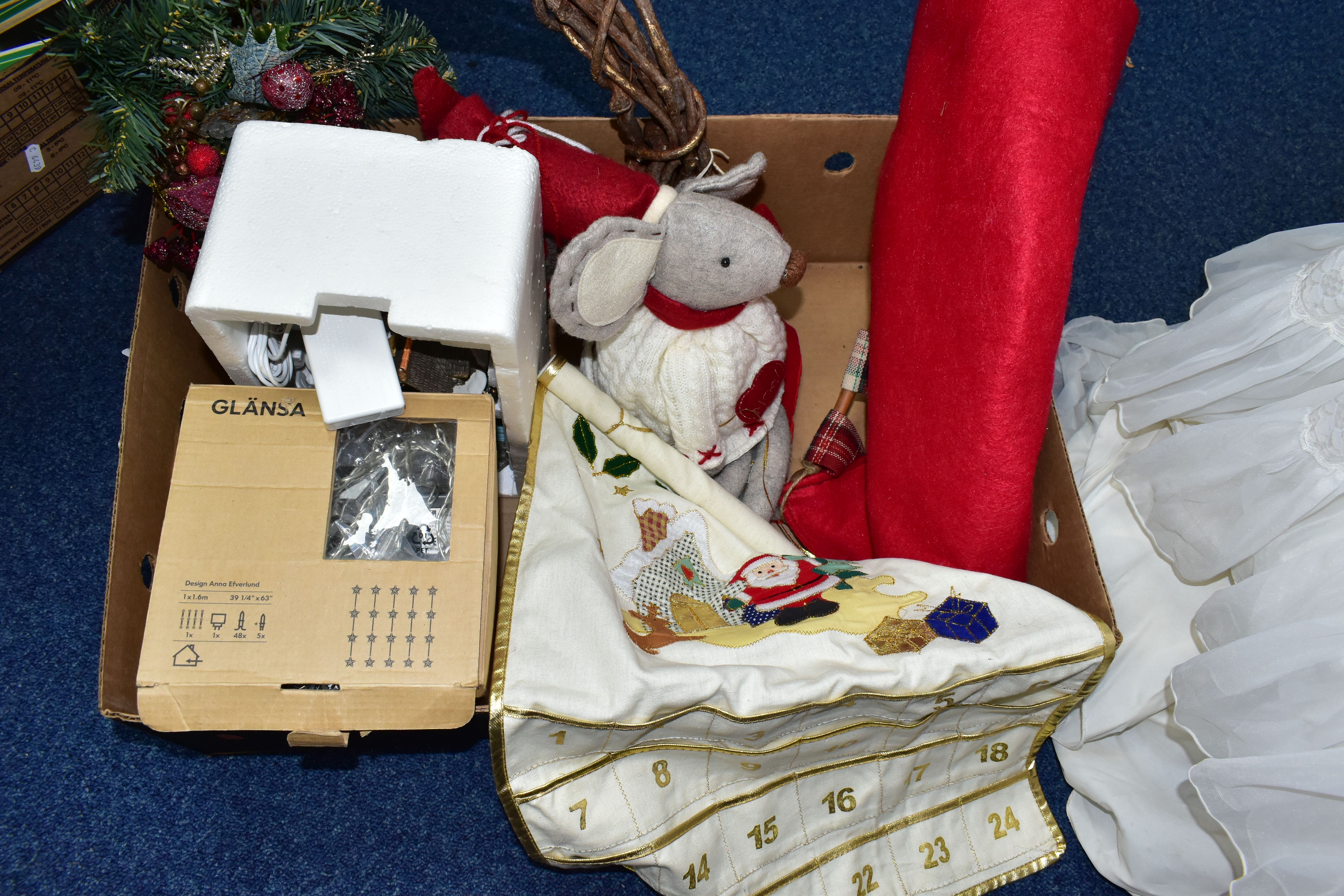 THREE BOXES AND LOOSE CHRISTMAS DECORATIONS, PICTURES, WEDDING DRESS, SEWING MACHINE AND SUNDRY - Bild 8 aus 8