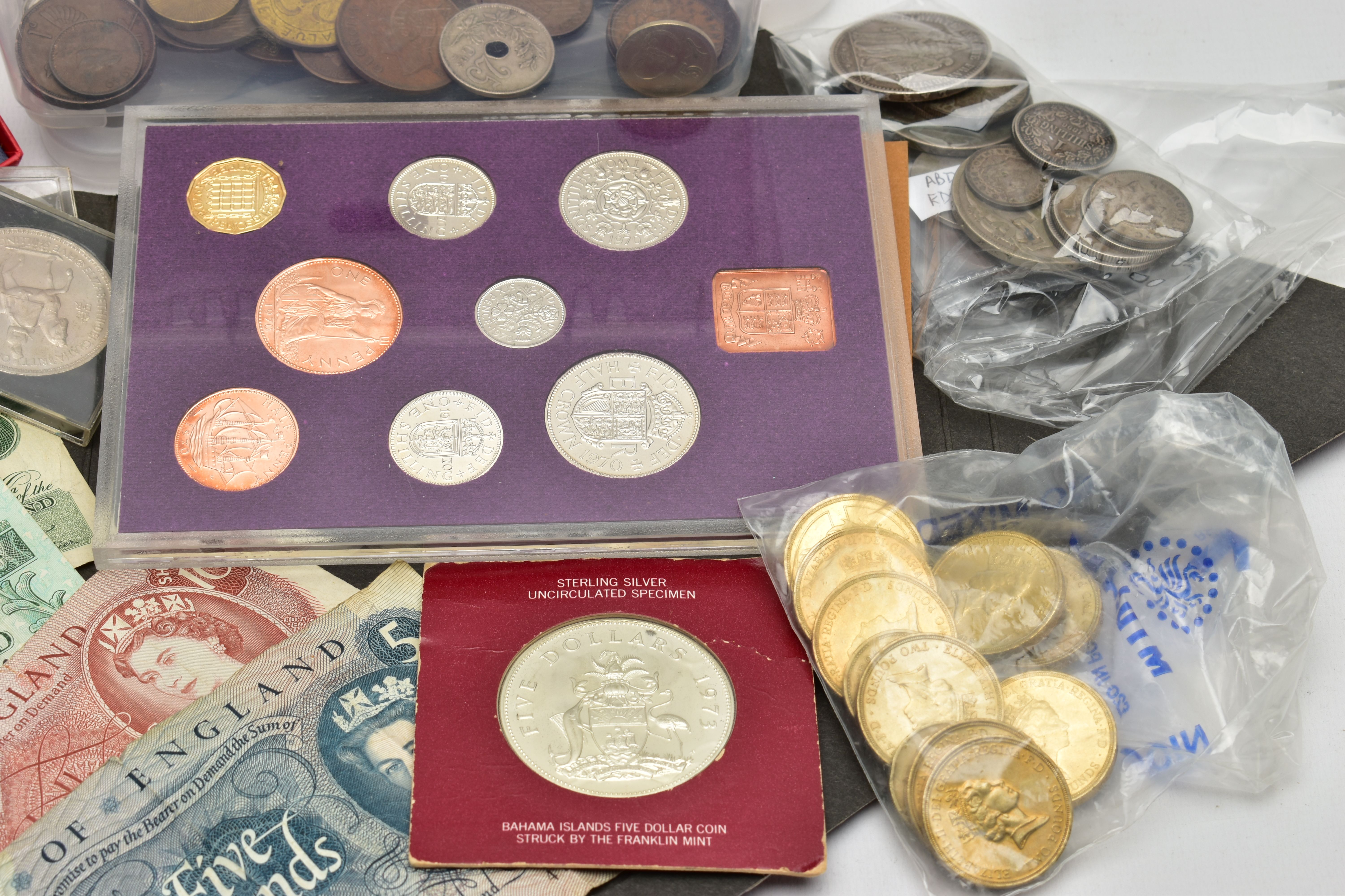 A PLASTIC TUB CONTAINING MIXED WORLD COINS TO INCLUDE, a sealed sterling silver uncirculated - Bild 3 aus 5