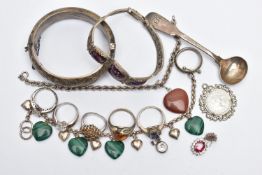 AN ASSORTMENT OF SILVER AND WHITE METAL JEWELLERY, to include a silver wide hinged bangle,