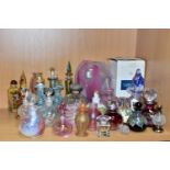 A COLLECTION OF ASSORTED PERFUME BOTTLES INCLUDING A BOXED CAITHNESS LIMITED EDITION DEWDROP PERFUME