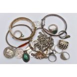 AN ASSORTMENT OF SILVER AND WHITE METAL JEWELLERY, to include two silver hinged bangles, a silver