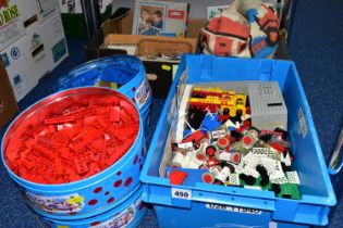 TWO BOXES AND FOUR TINS OF EARLY LEGO, to include boxed 1960s/early 1970s Lego System set 700/5