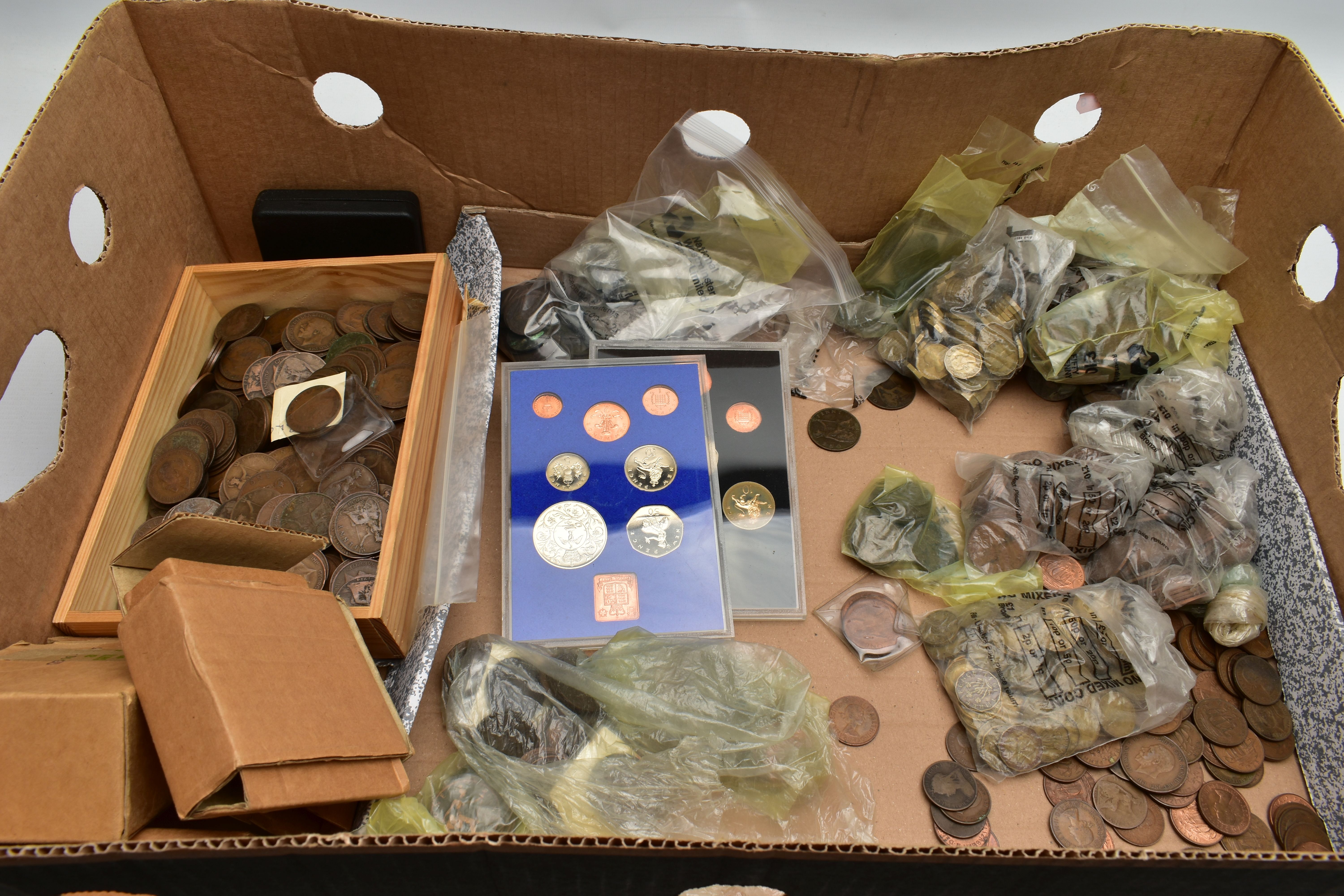 TWO LARGE BOXES CONTAINING UK AND WORLD COINS, to include some UK and Ireland BU and proof year sets - Image 12 of 12