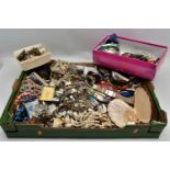 A BOX OF ASSORTED COSTUME JEWELLERY AND OTHER ITEMS, to include a small quantity of wristwatches