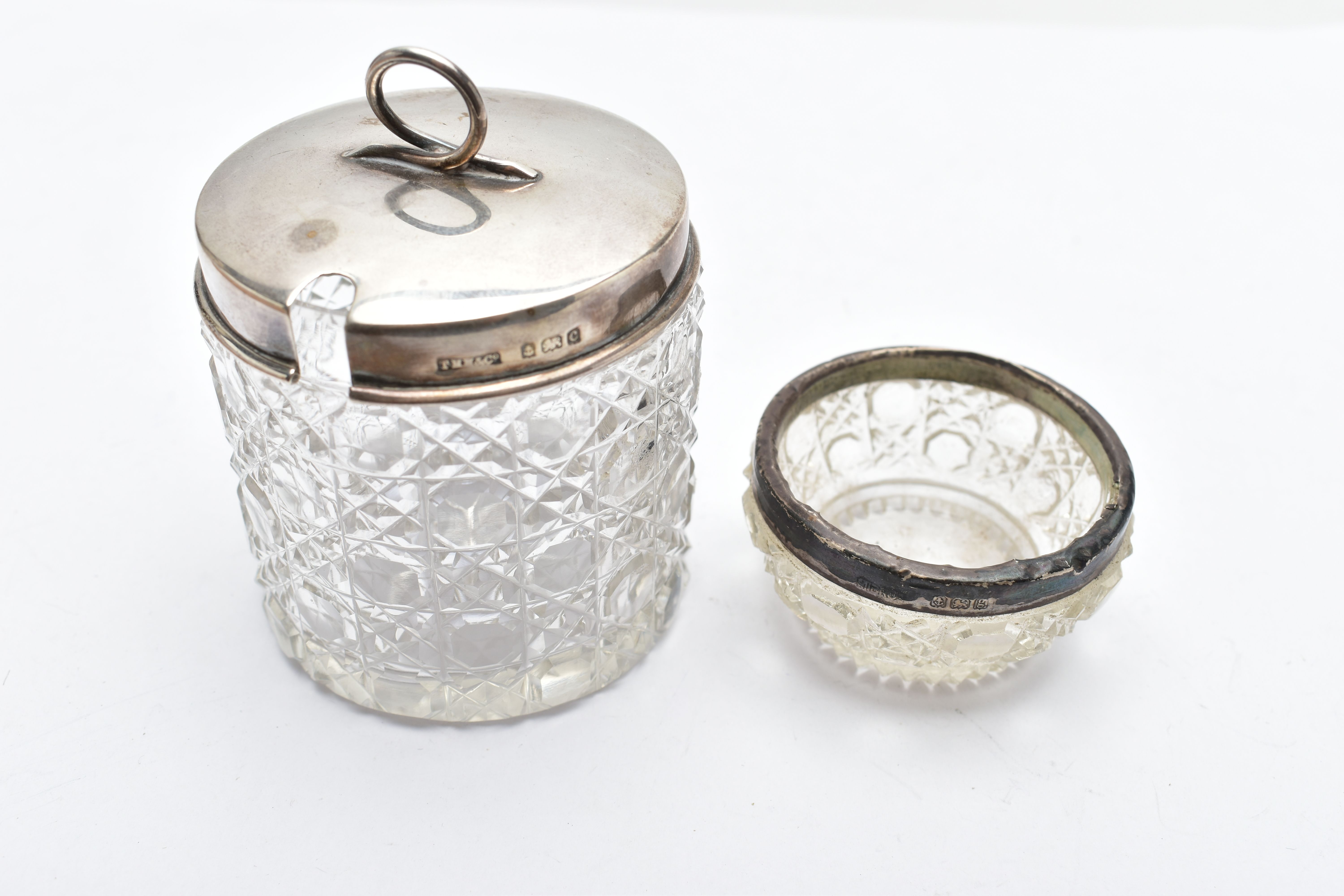 A BOX OF SILVER ITEMS, to include a glass condiment jar with silver cover hallmarked 'T H - Image 5 of 5