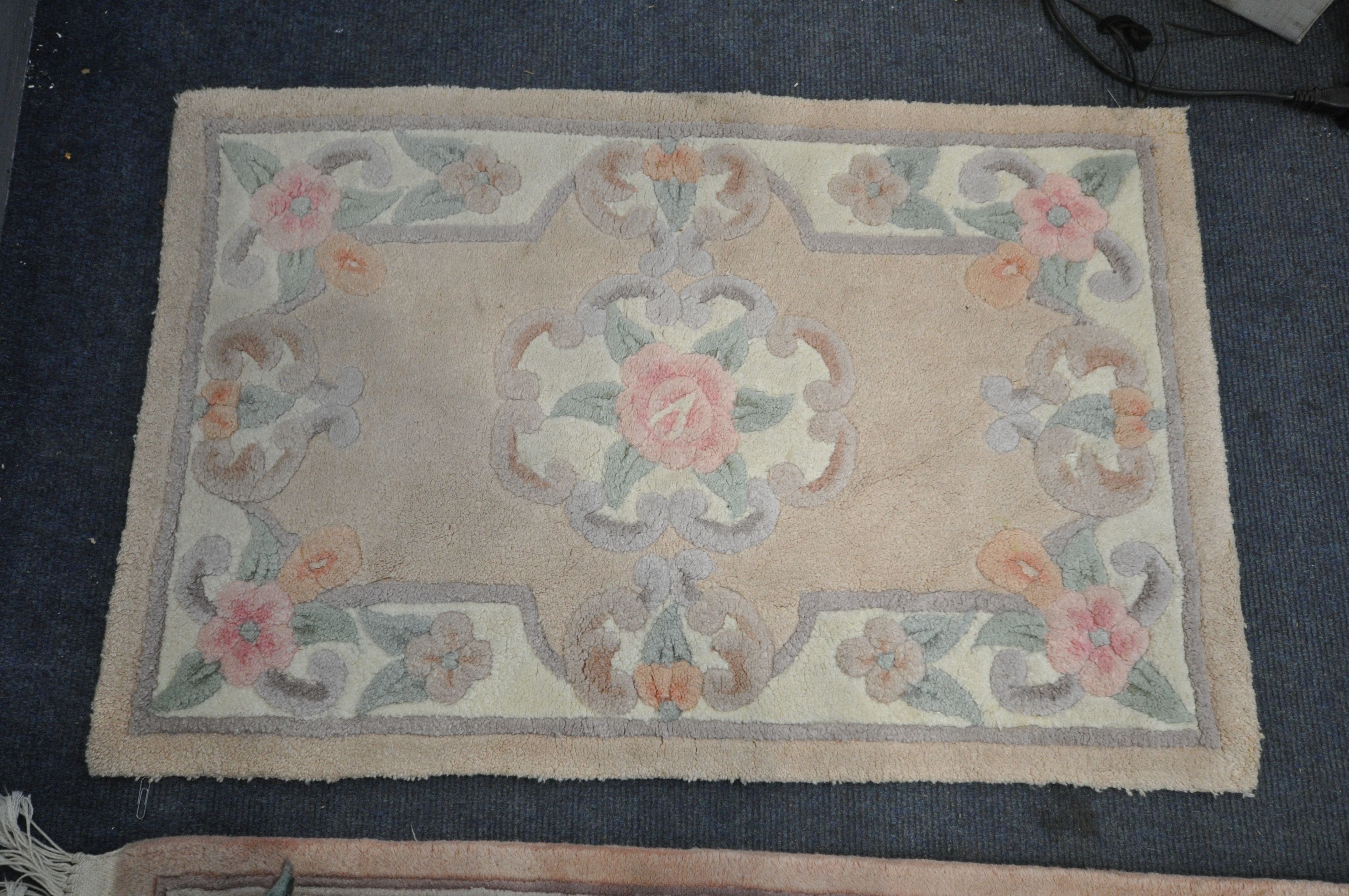 A GREEN WOOLLEN CHINESE RUG, 183cm x 123cm , two smaller Chinese rugs, and another rug (4) - Bild 5 aus 5