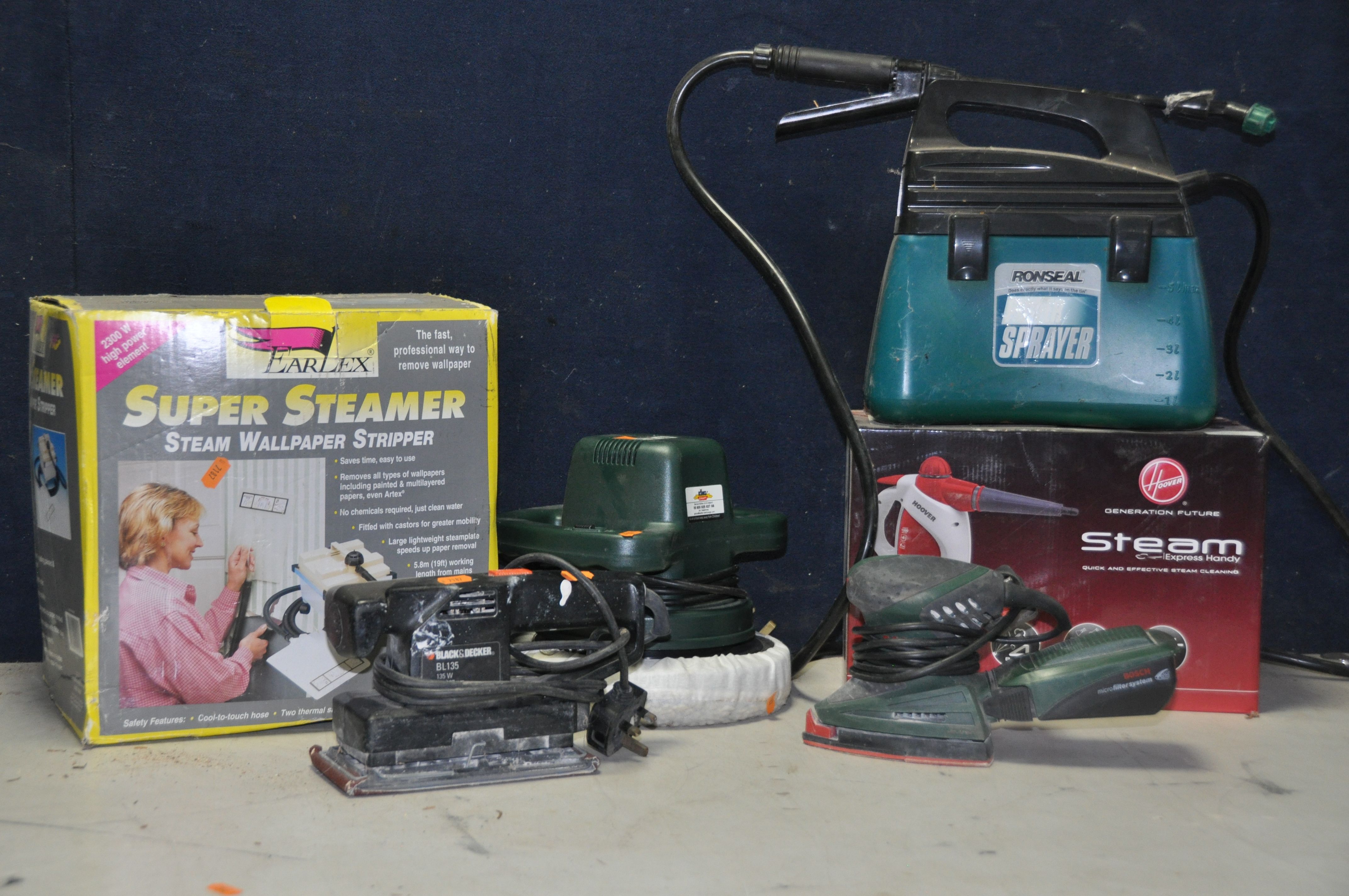 A COLLECTION OF DIY ELECTRICALS to include a Hoover SSNH1000001 steam express handy, Earlex super - Bild 2 aus 3