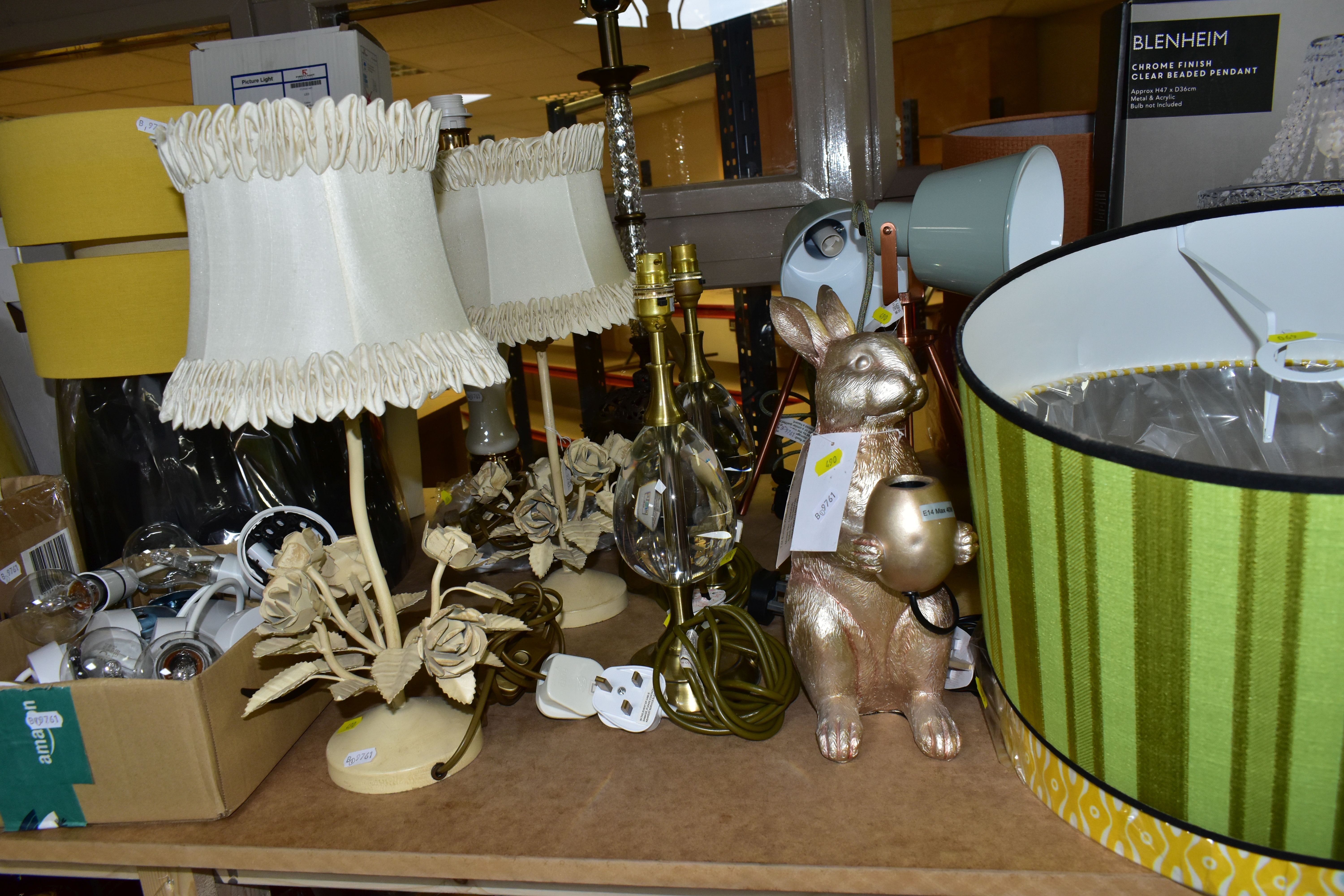 A GROUP OF MODERN LAMPS, LIGHT FITTINGS AND LAMP SHADES, mainly as new, to include nine table - Image 4 of 4