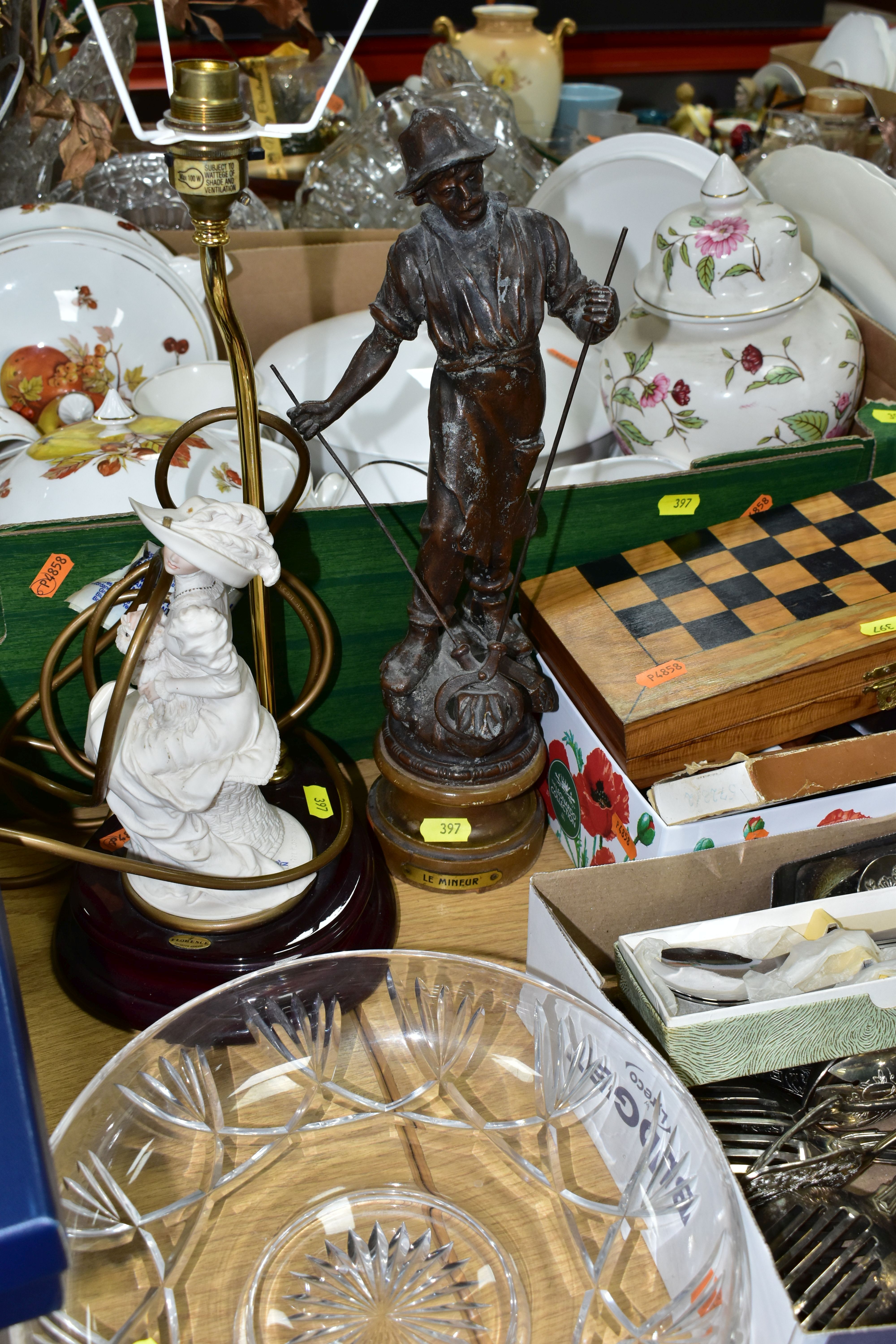 FIVE BOXES AND LOOSE CERAMICS, GLASSWARE, METALWARE, TWO TABLE LAMPS, GILT FRAMED PRINT AFTER - Image 10 of 16
