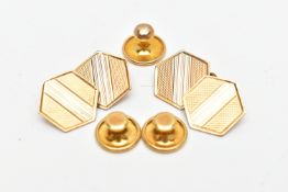 A PAIR OF 18CT GOLD DRESS STUDS AND 9CT GOLD CUFFLINKS, two plain polished yellow gold dress