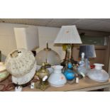 A GROUP OF VINTAGE AND MODERN TABLE LAMPS, nine table lamps including a painted wooden lamp, a brass
